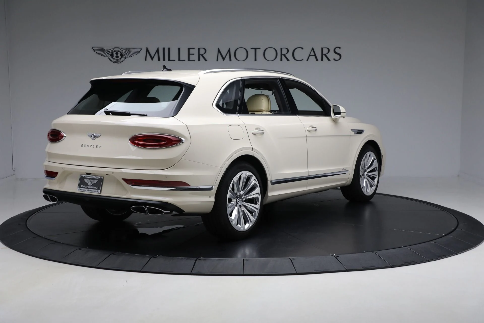 mph007_3938363493_New_2025_Bentley_Bentayga_Azure_V8_8653529d95