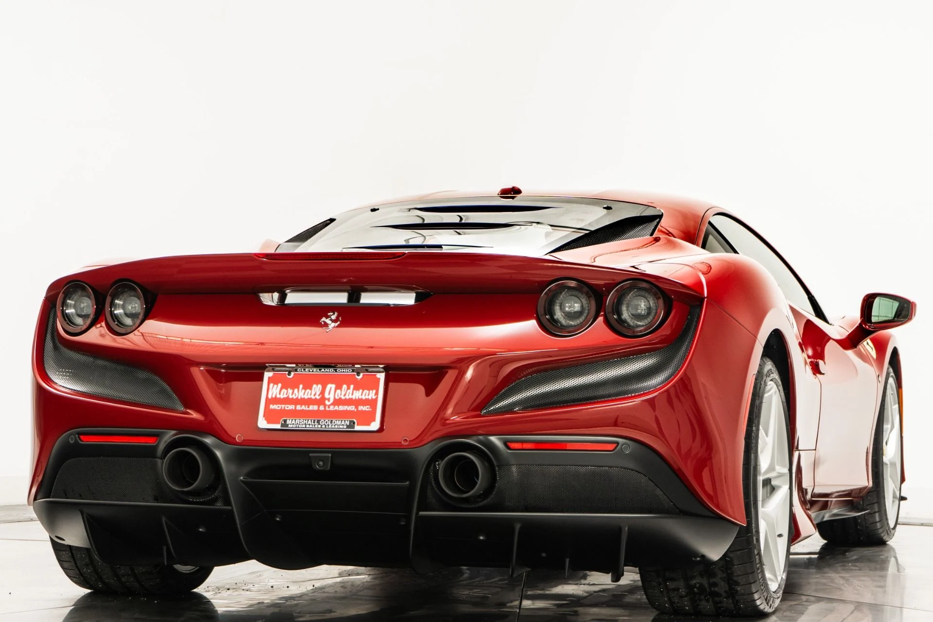 mph007_3946262534_Used_2021_Ferrari_F8_Tributo_1755009025_0d02f7ca0f