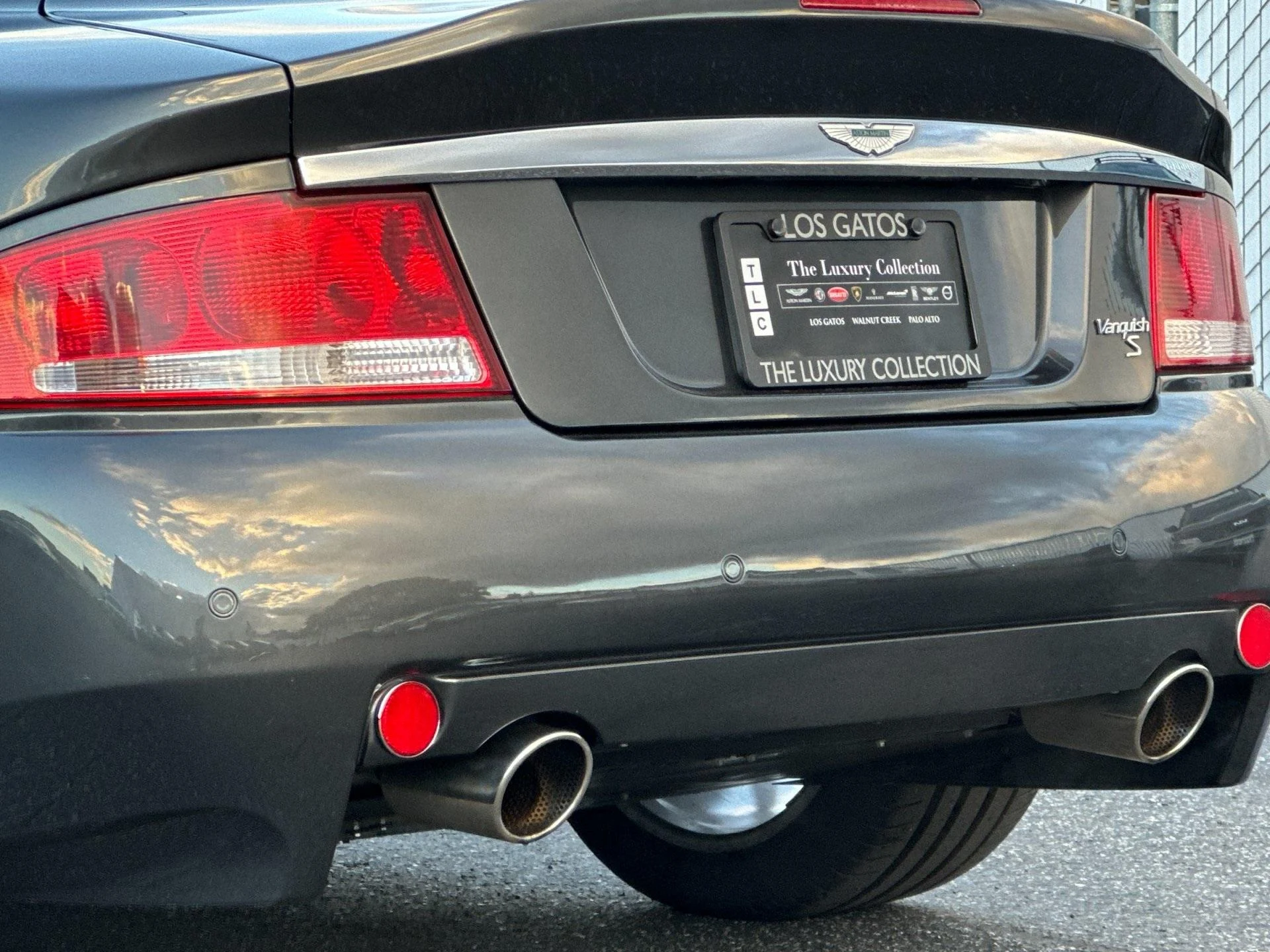 mph007_394626535_Used_2006_Aston_Martin_Vanquish_S_1763564995_c010bb9cf7