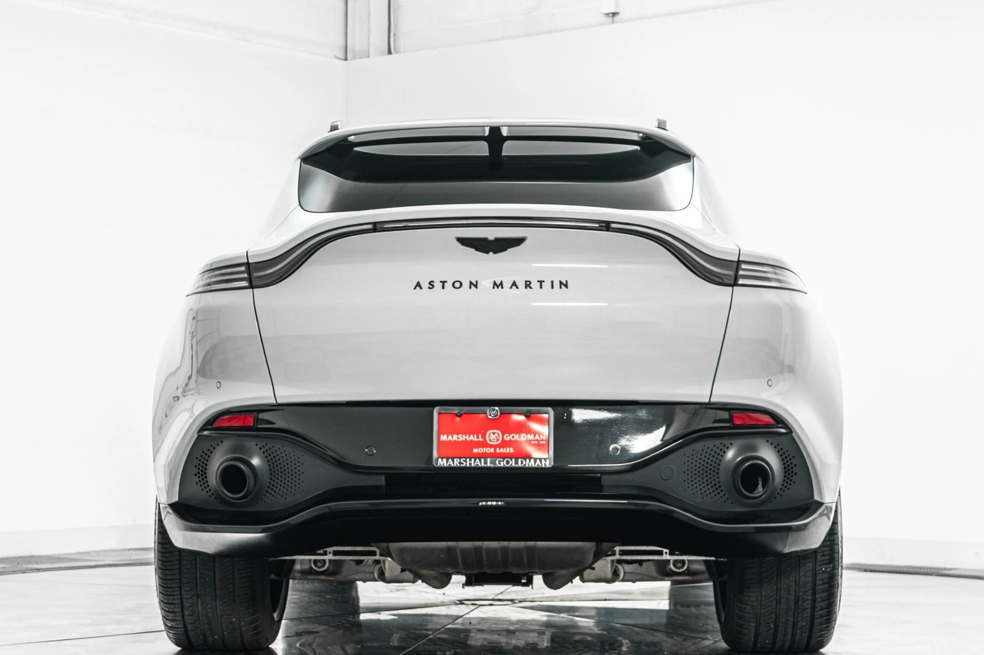mph007_3961705812_Used_2021_Aston_Martin_DBX_AML_Color_Indulgence_Pack_DB_Elegance_Pack_1783626326_7baf79e235