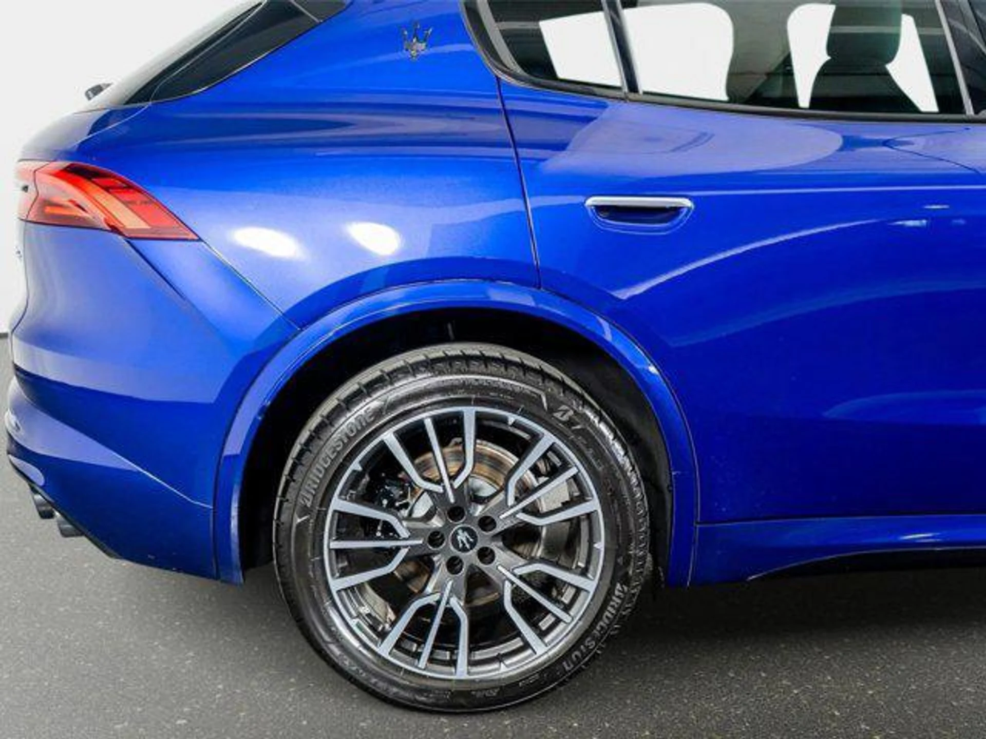 mph007_396670704_LPT_X_At_V_Lm_Sx_Vy_DBXIY_Kg_Pfyk4_E_8a2d0ef78d