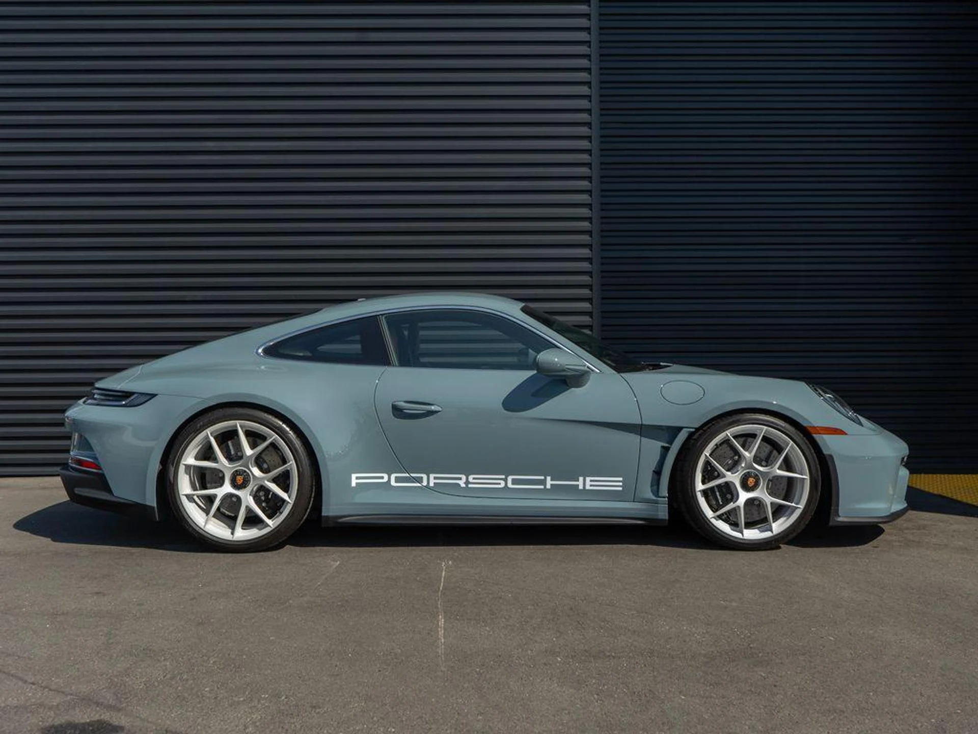 mph007_3967800353_EP_0_H_Ork_JM_8hs_Pe9_JSP_8_Hj4t_Bc1_M_67da08bee9