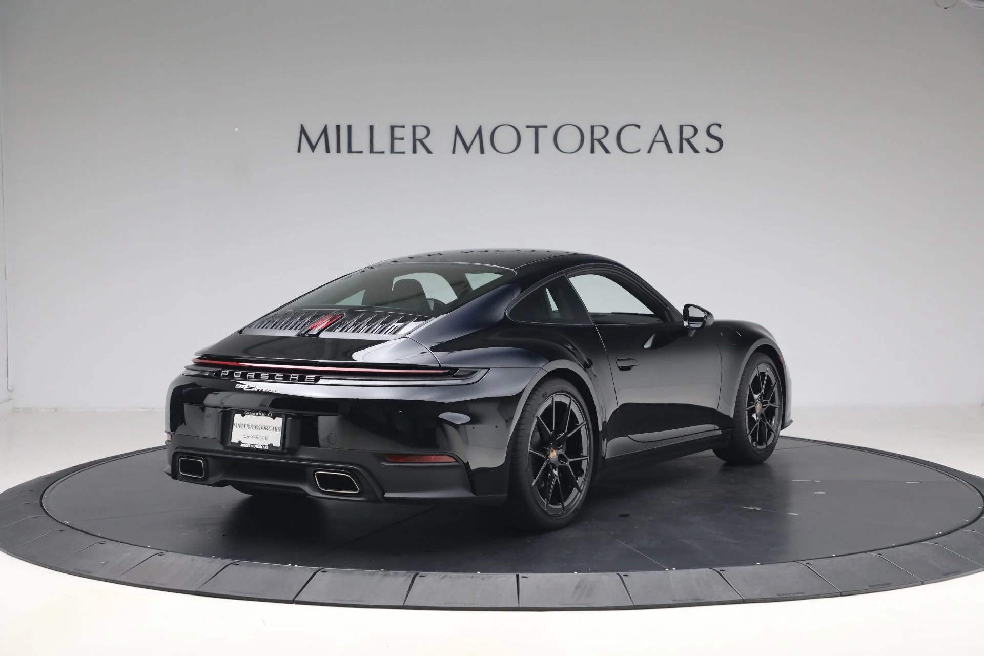 mph007_3980356528_Used_2025_Porsche_911_Carrera_1776712574_371149a312