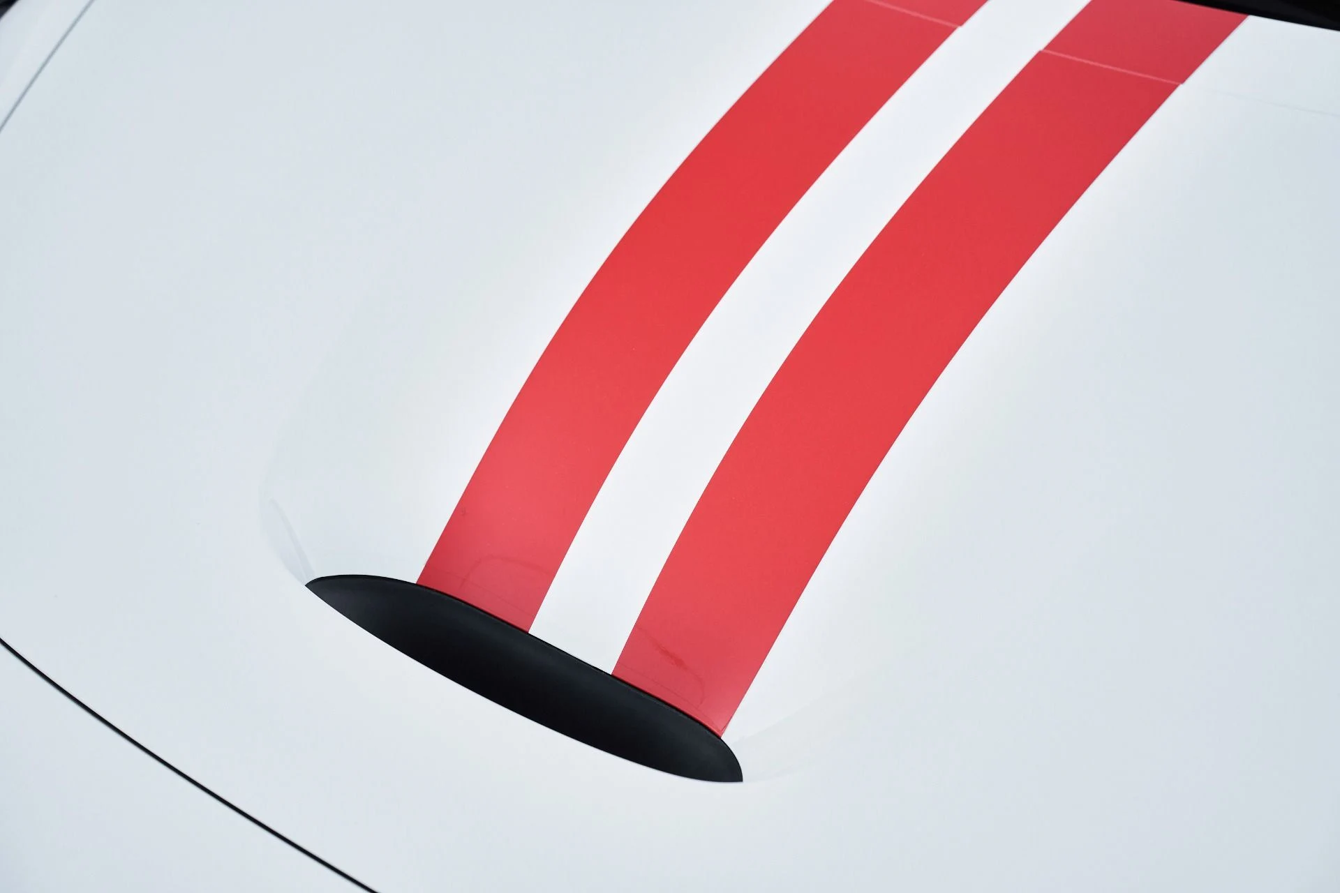 mph007_399173788_Used_2021_Ferrari_F8_Spider_Base_1763084366_e5eb12e43e