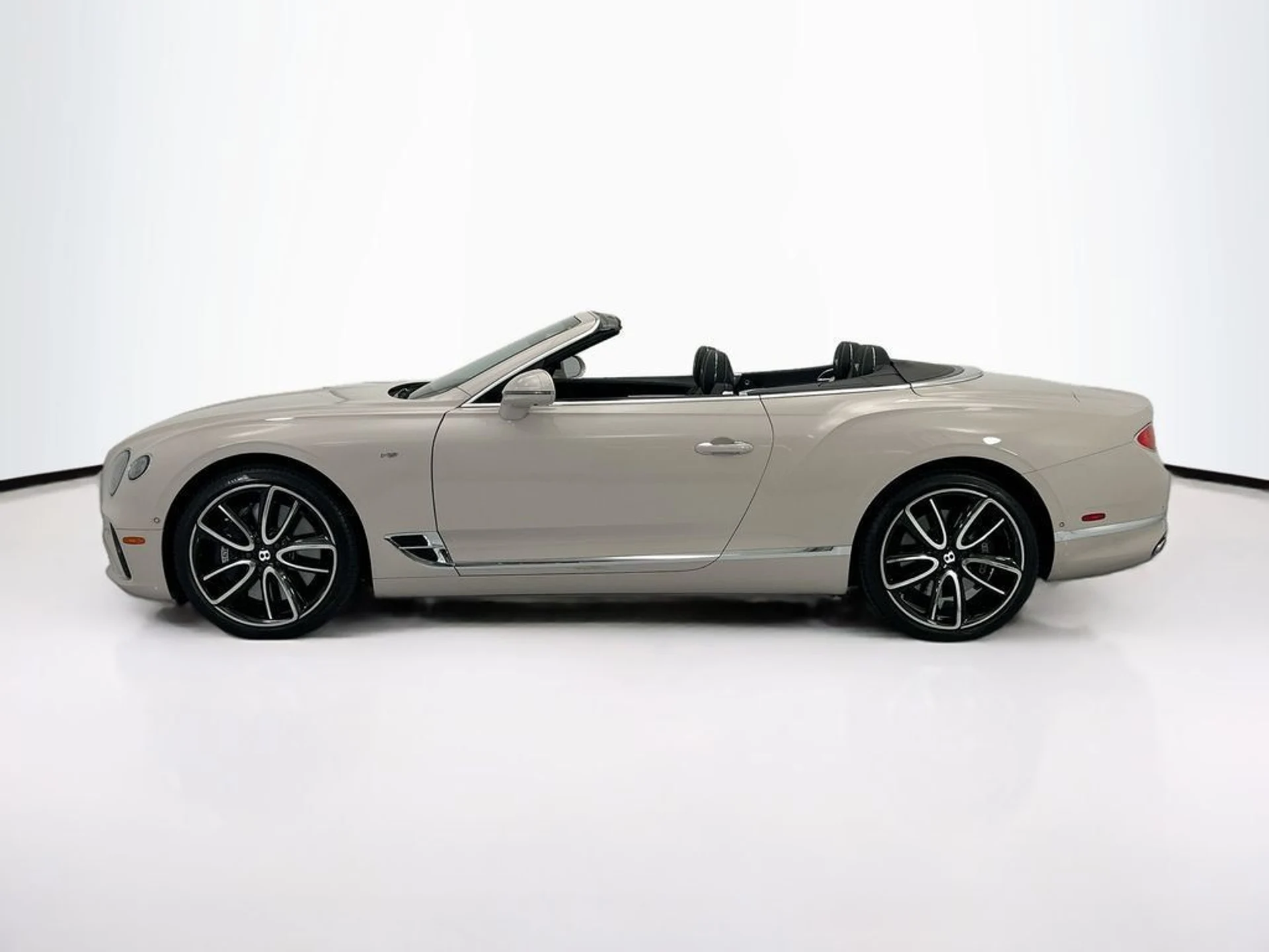 mph007_4001337971_used_2021_bentley_continental_gtv8convertible_8119_23031856_8_1024_6884e9a484