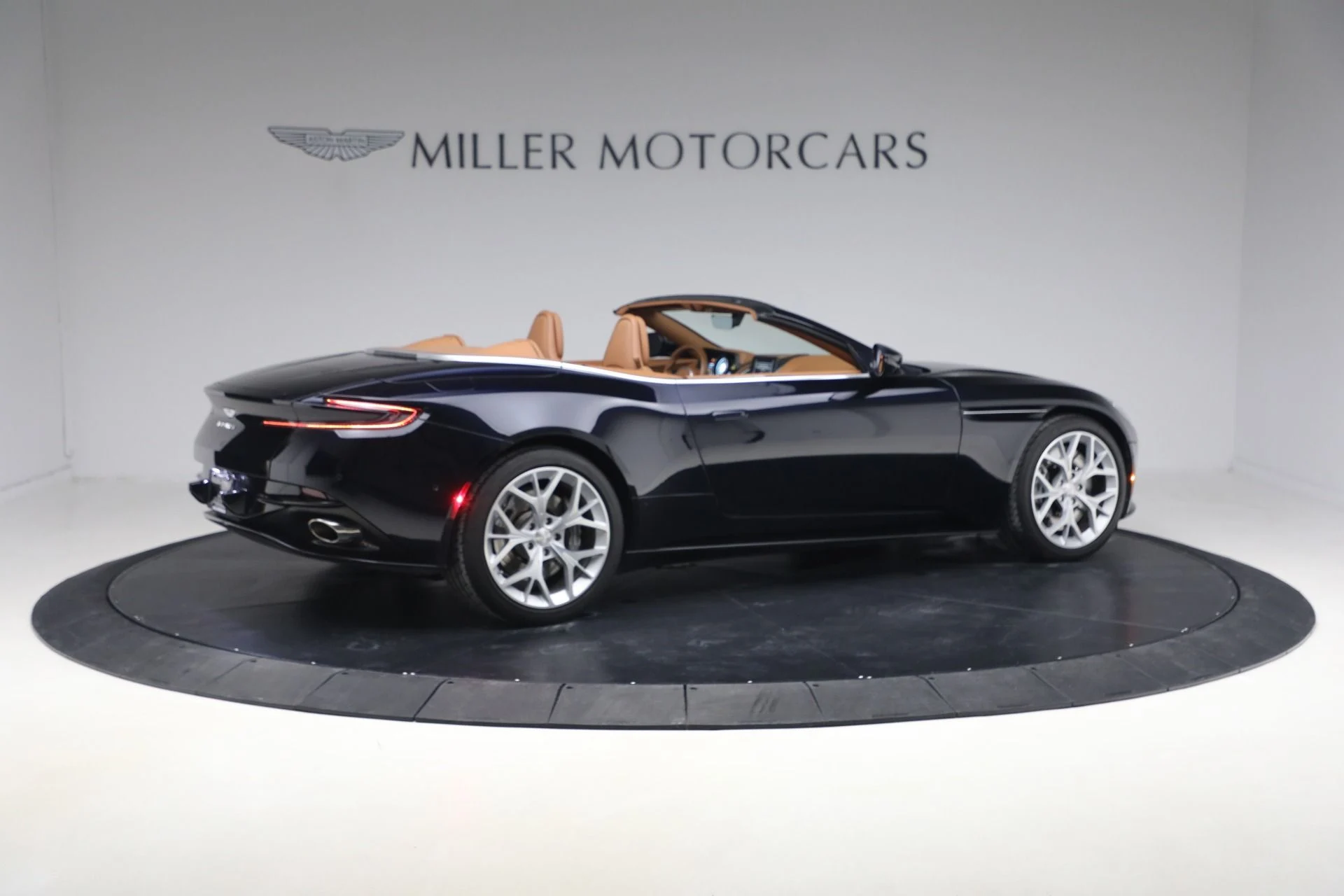 mph007_4003259586_Used_2019_Aston_Martin_DB_11_Volante_1770764888_4fc2bca896