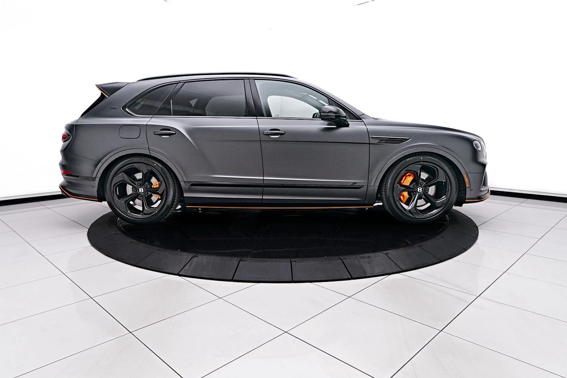 mph007_4005470669_Used_2025_Bentley_Bentayga_S_Black_Edition_1738363048_e15540420d