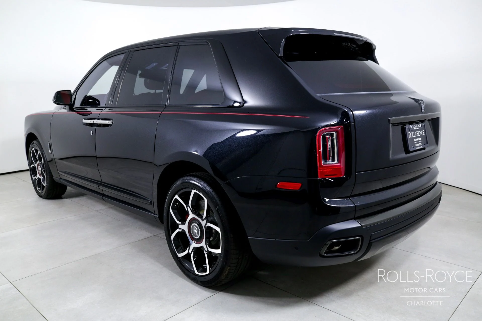 mph007_4011336640_Used_2024_Rolls_Royce_Black_Badge_Cullinan_1746460567_e1b18d1f04