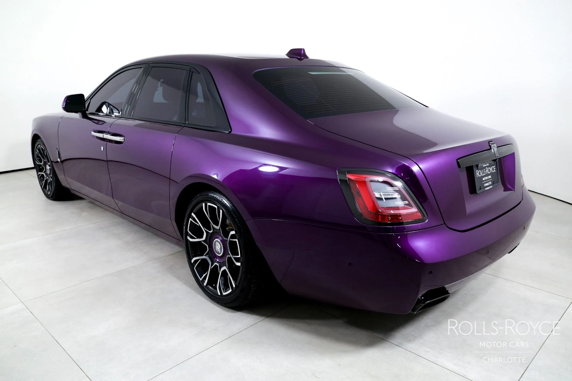 mph007_4013127168_Used_2022_Rolls_Royce_Black_Badge_Ghost_1772490971_3316cfa079