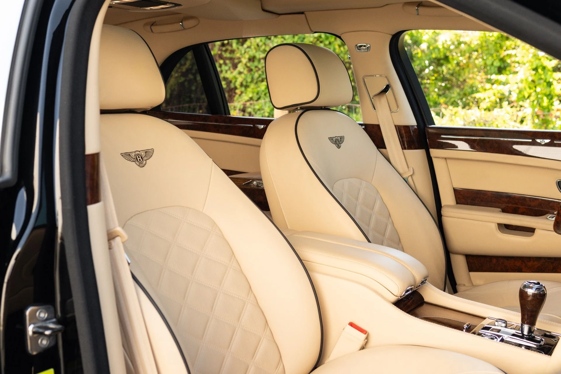 mph007_4035371999_Used_2014_Bentley_Mulsanne_1774576298_89131f662d