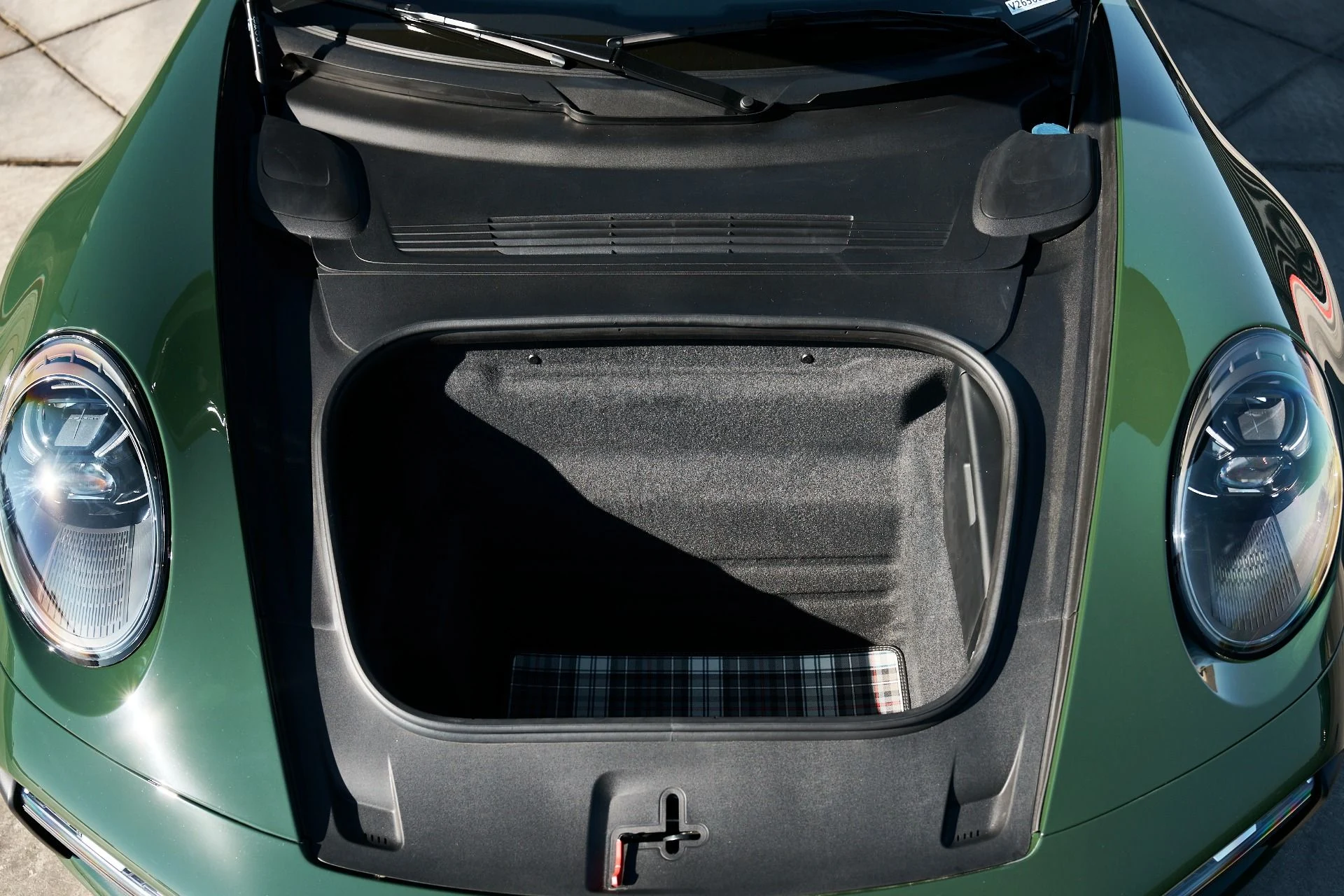 mph007_4036524784_Used_2025_Porsche_911_Turbo_S_1763075493_f62b9446f7