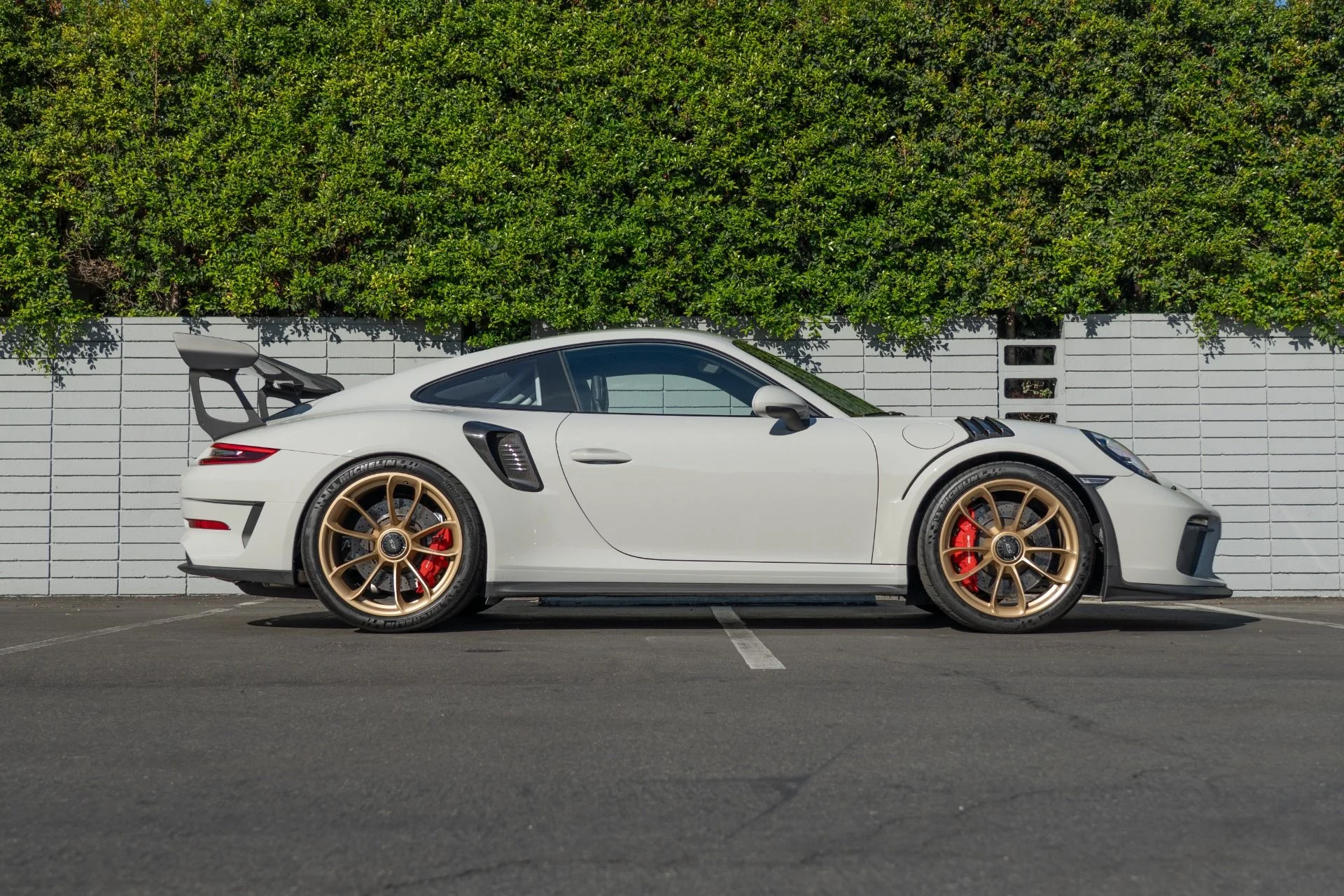 mph007_4039078203_Used_2019_Porsche_911_GT_3_RS_1759431879_0874b5f811