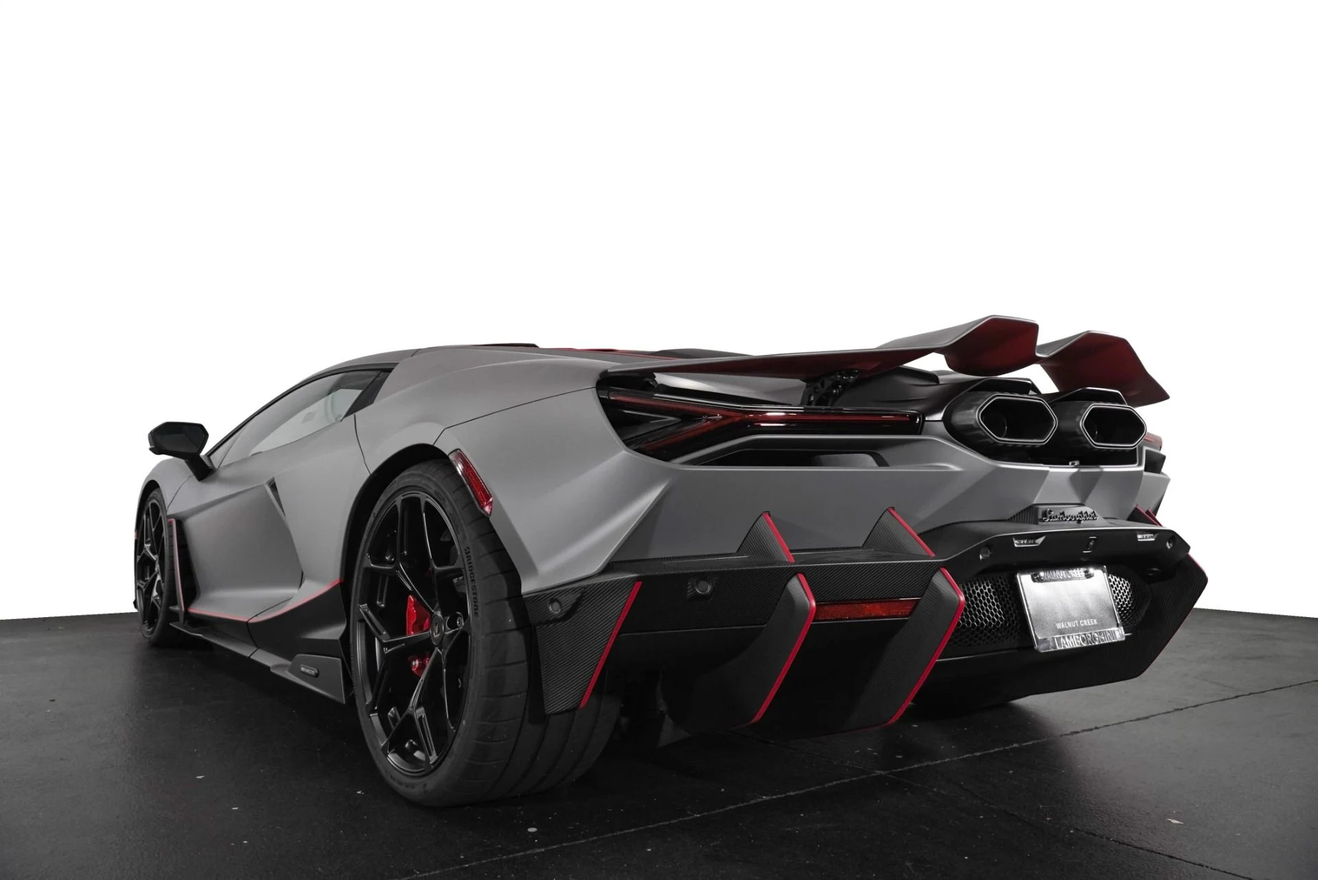 mph007_4044411054_New_2026_Lamborghini_Revuelto_Base_1785345857_9f309ca507