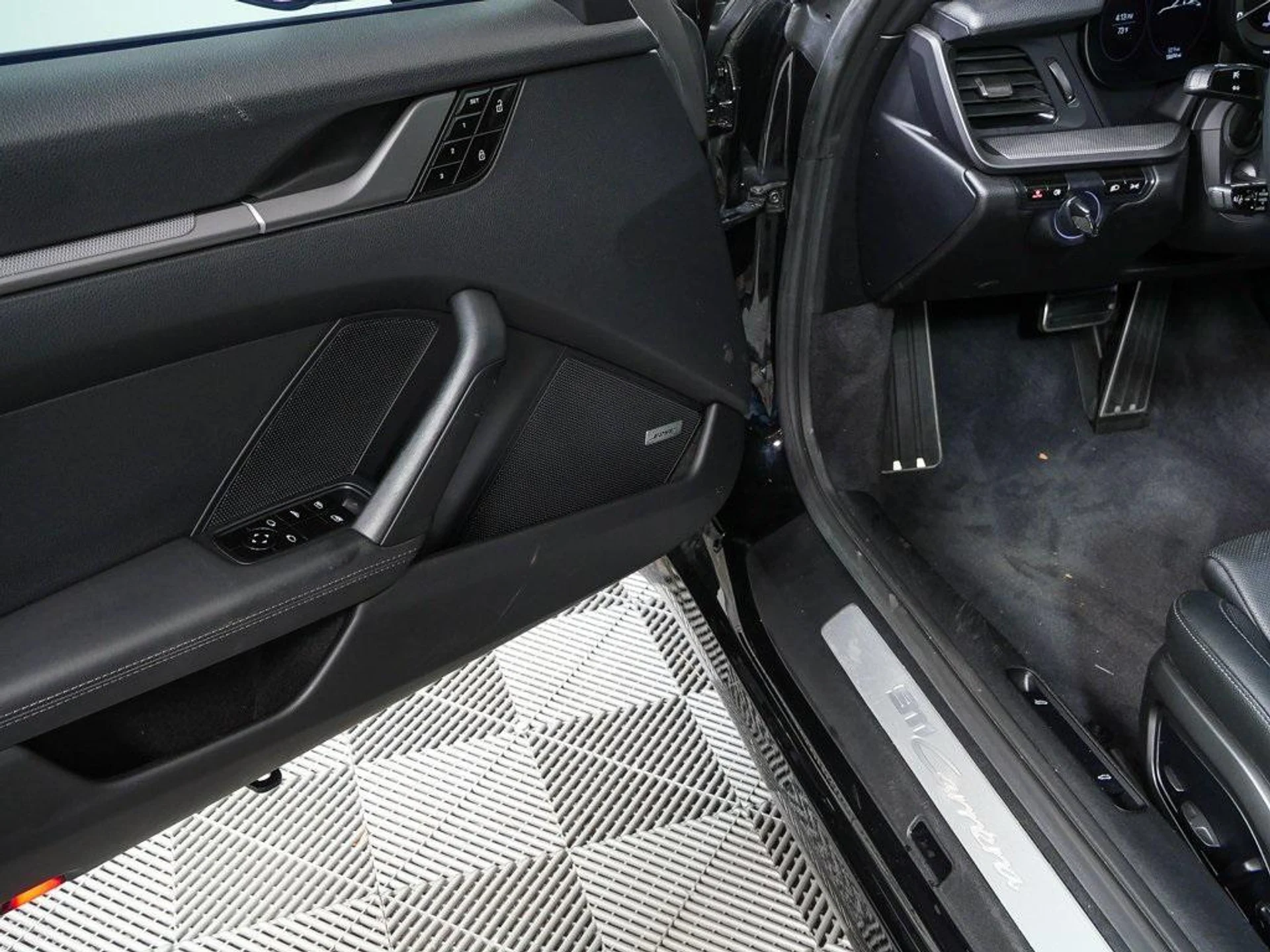 mph007_4062036178_fhs1_Og_Vdv_Rn_C_Yj_DQ_Xig_AVER_8lnk_29f913733a