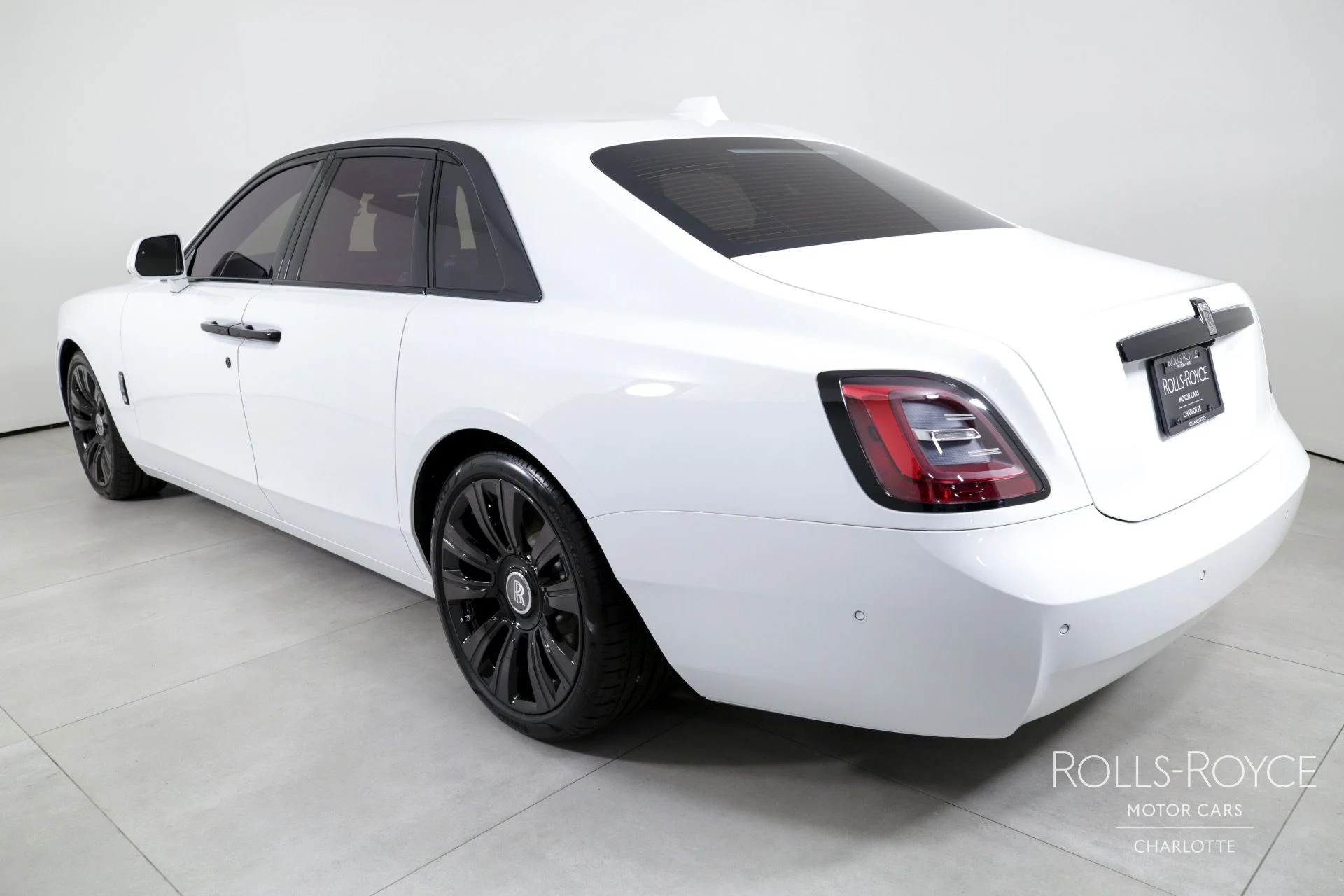 mph007_4063362889_Used_2024_Rolls_Royce_Ghost_1723672275_c138eb8b1b