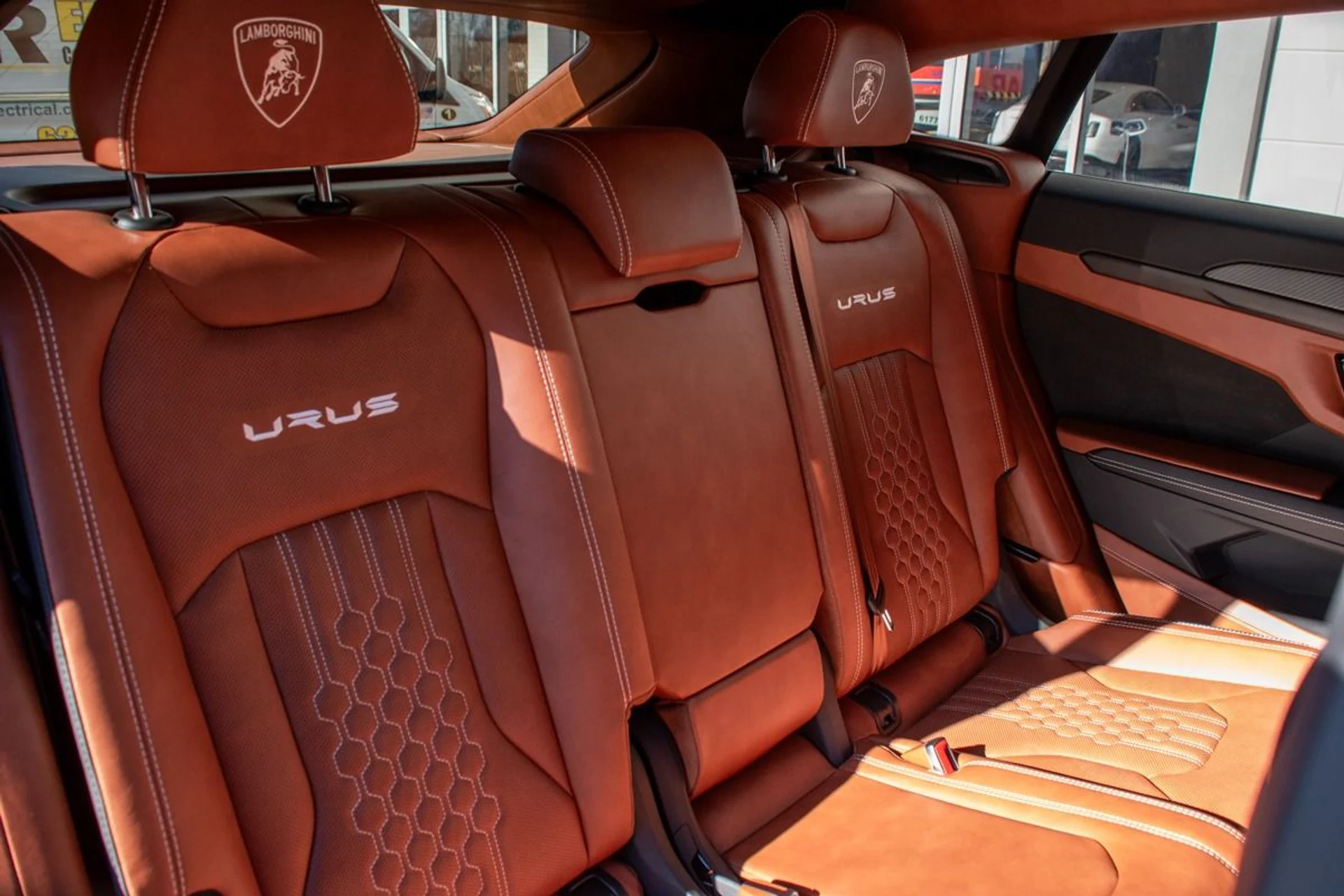 mph007_4066375044_Used_2023_Lamborghini_Urus_S_1705520821_d4f246f9c9