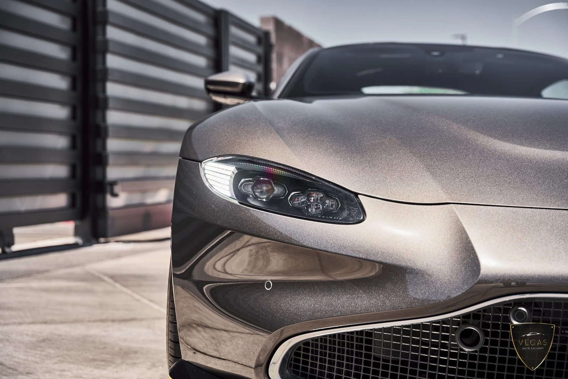 mph007_4094692791_Used_2021_Aston_Martin_Vantage_Base_1785210169_fe22940d46