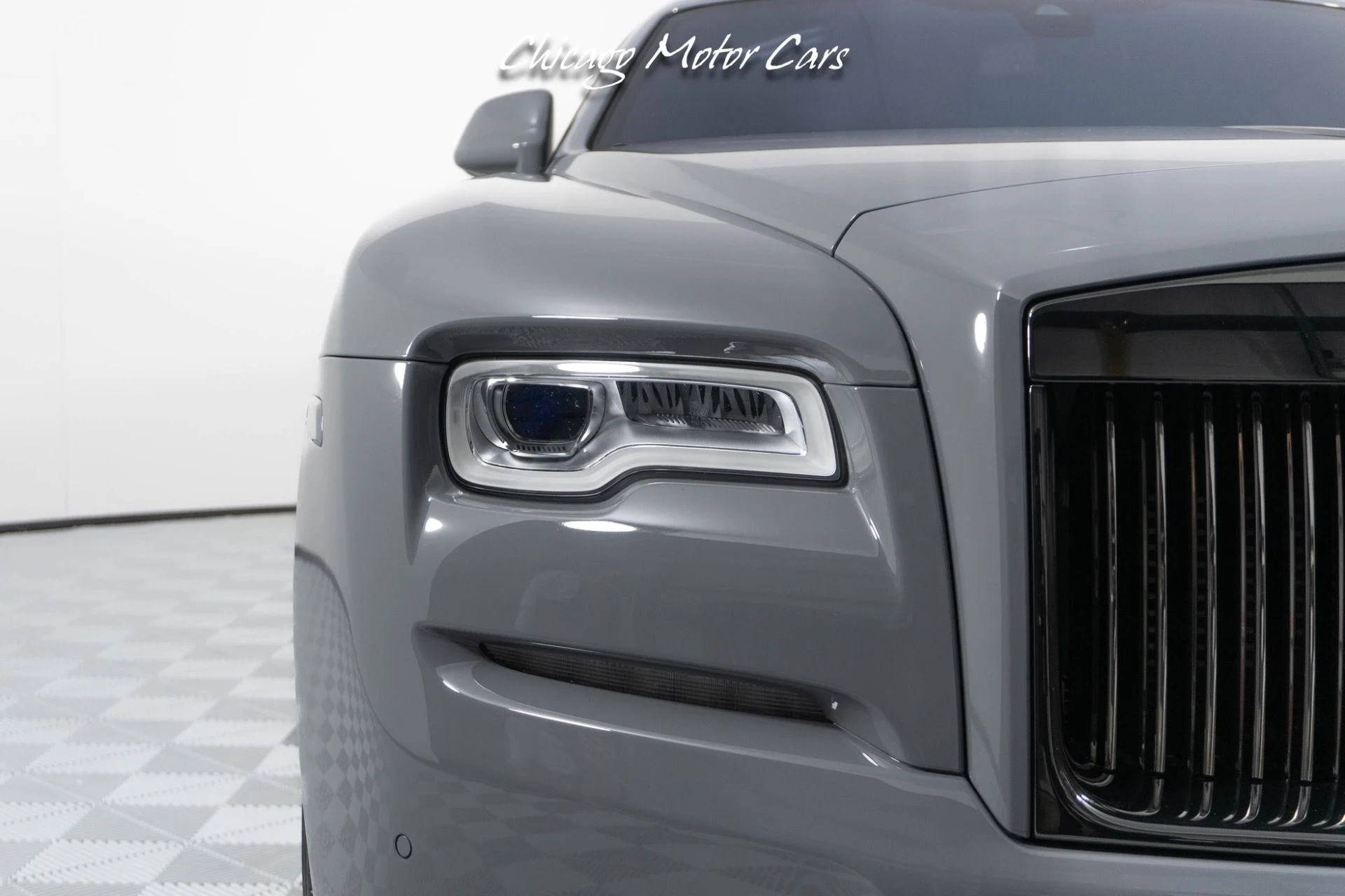 mph007_4100190104_Used_2017_Rolls_Royce_Wraith_Black_Badge_Starlight_Headliner_Bespoke_Interior_Scheme_Loaded_1710363010_73bd6f2da8