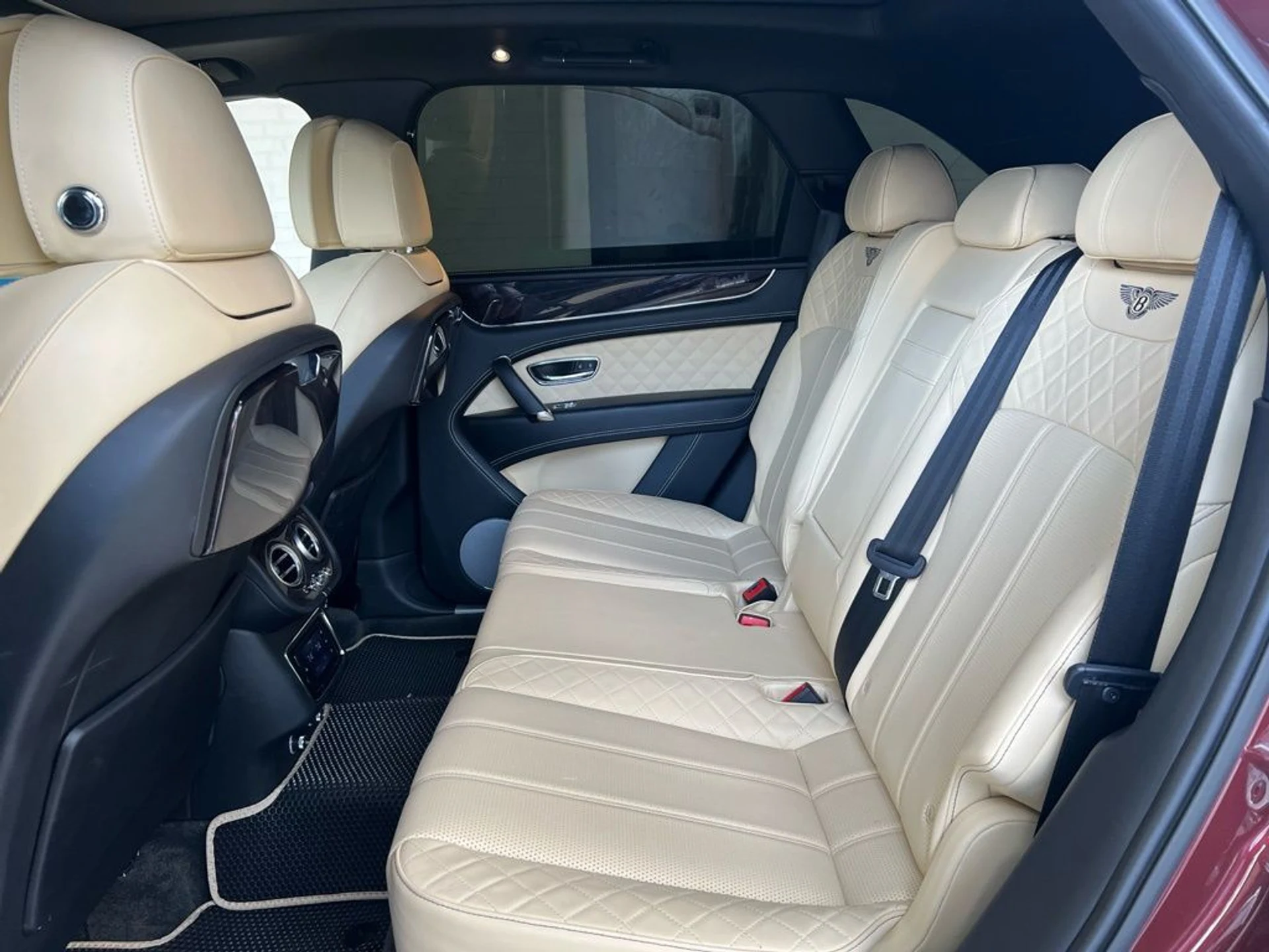 mph007_4101589169_30d205bf9248cba78b539424a3174e74x_76151d551b