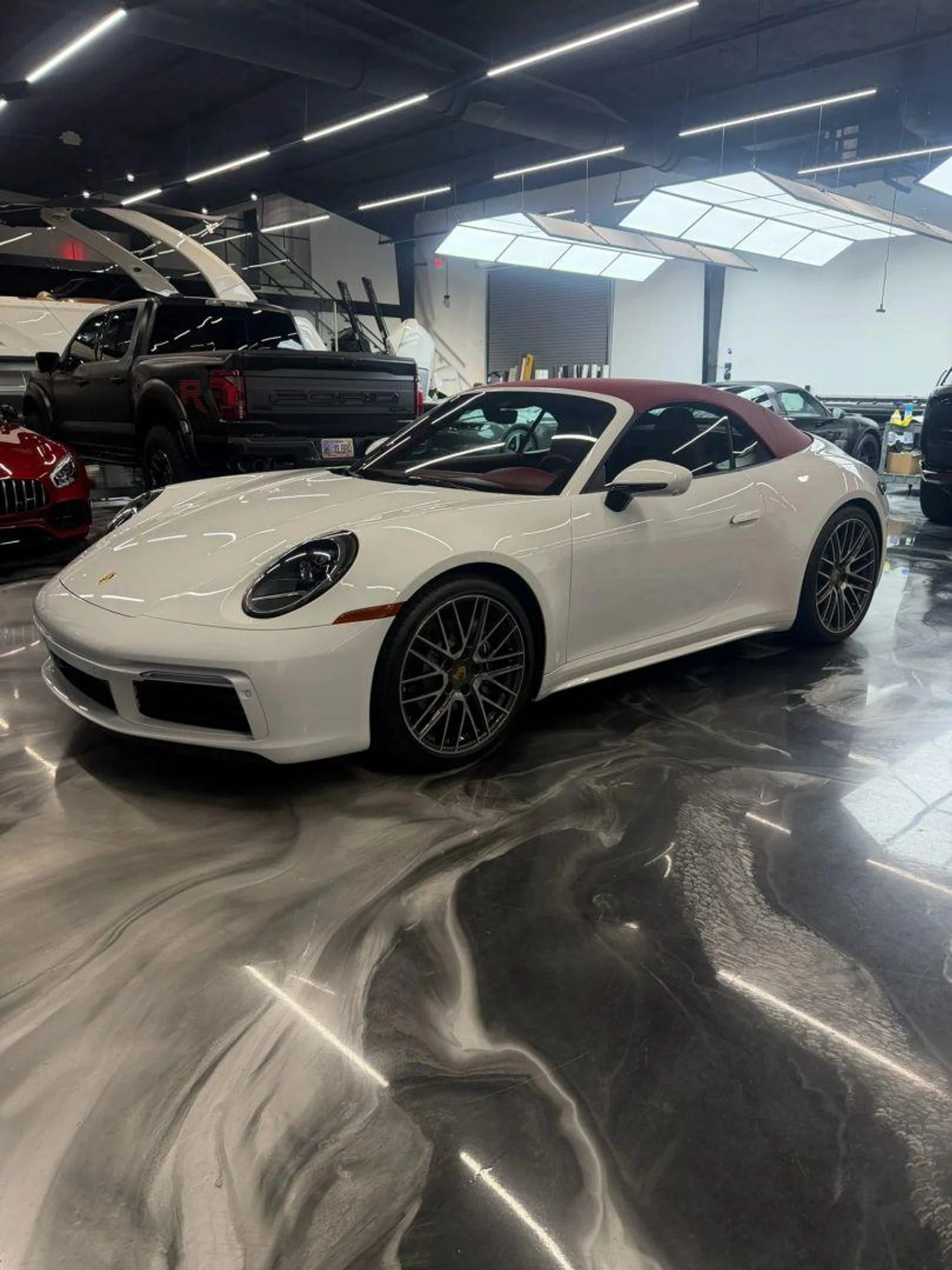mph007_4107002504_Used_2022_Porsche_911_Carrera_Cabriolet_2_D_1786495183_539e15730f