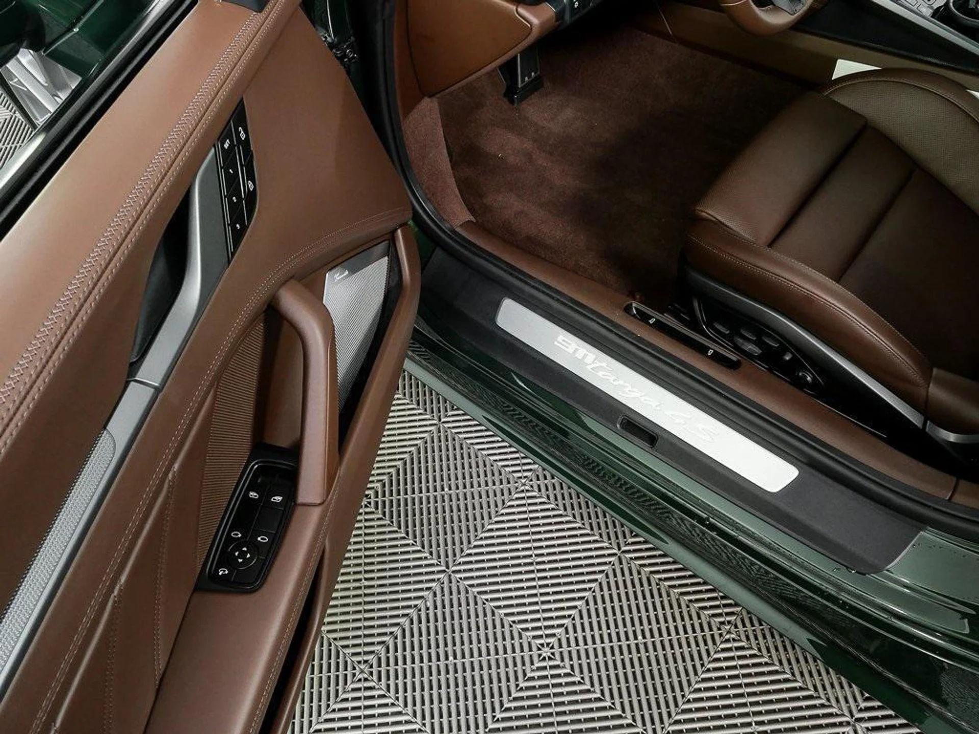 mph007_411341540_cd_K1aaeh_Cf_Qp_130u_P0_Rkh5_V1_As_c24f983752