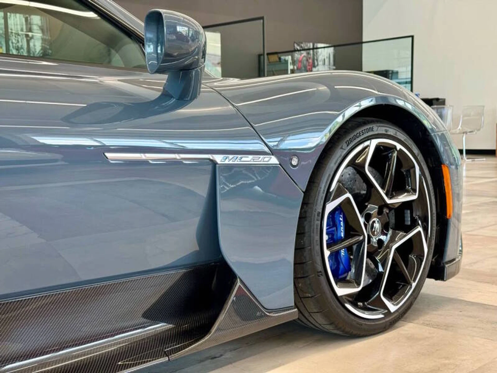 mph007_4128216562_2023_maserati_mc20_base_2dr_coupe_e673621e21