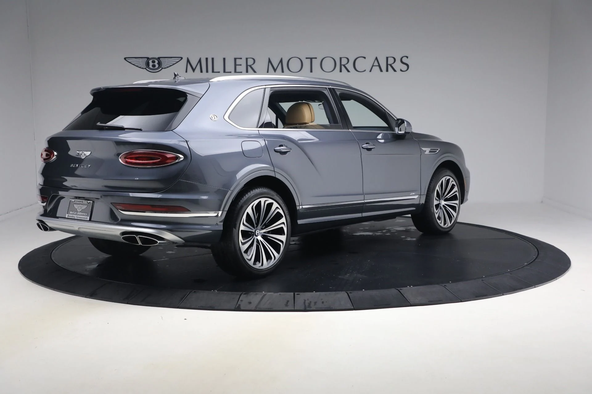 mph007_4149918938_Used_2026_Bentley_Bentayga_EWB_Azure_V8_1788463008_0c8d6a65a0