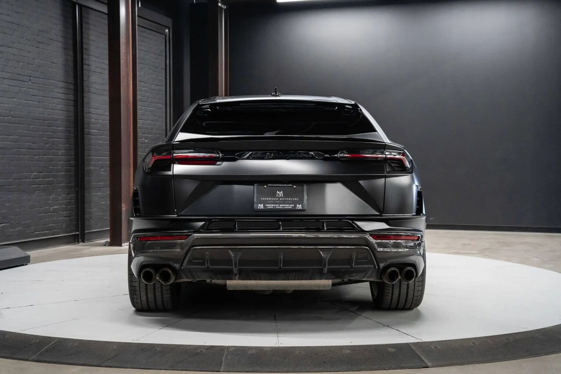 mph007_4150410355_lamborghini_urus_2023_57a4ae5e2d