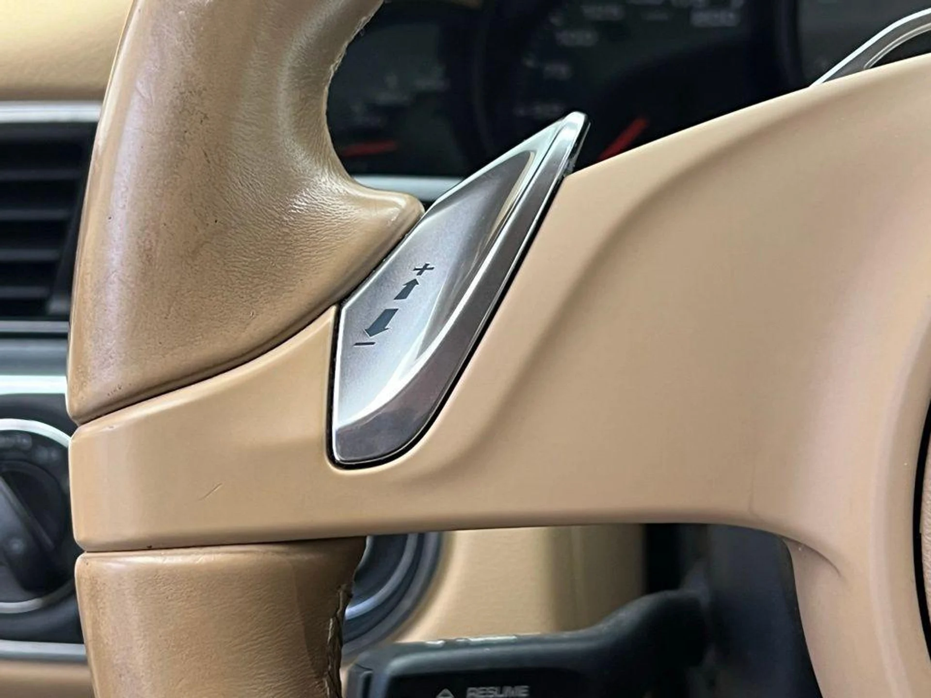 mph007_4159887020_3h5_I1x_C9u_J6args_Urbku_WCXZ_Qlg_791a93593f