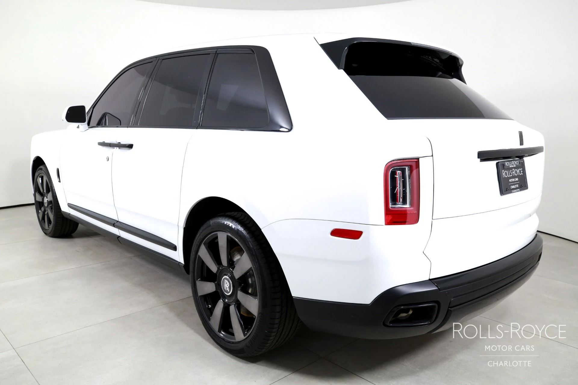 mph007_4166825319_Used_2022_Rolls_Royce_Cullinan_1773253709_118f206bfe