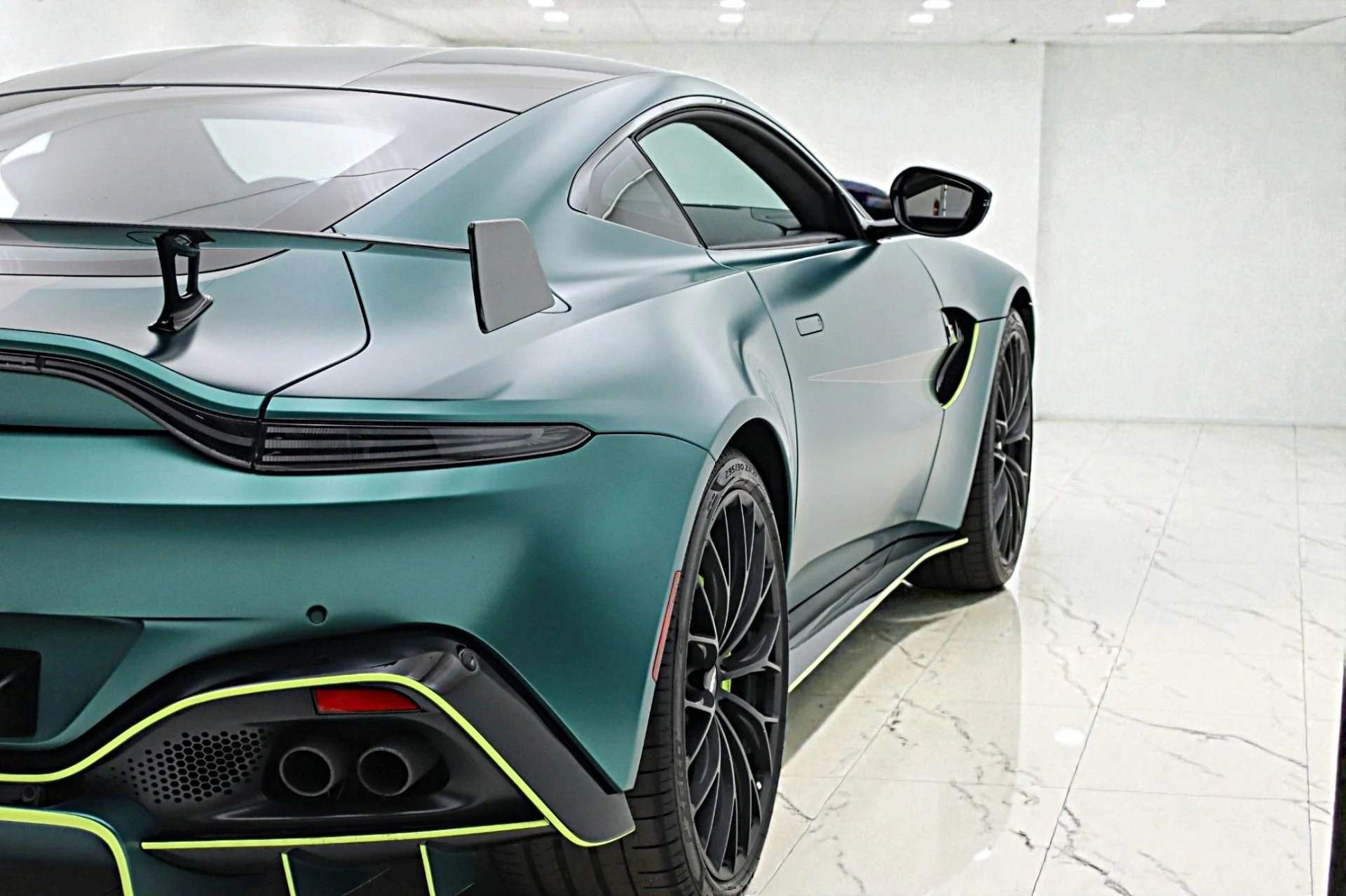 mph007_4173675823_Used_2023_Aston_Martin_Vantage_F1_EDITION_27ab58dfd0