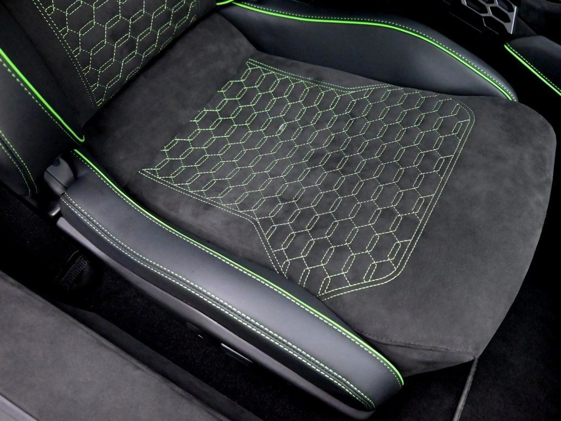 mph007_4177435248_ba45cfa415a10b3c56612c1bbd796cde_1ea6e3328c