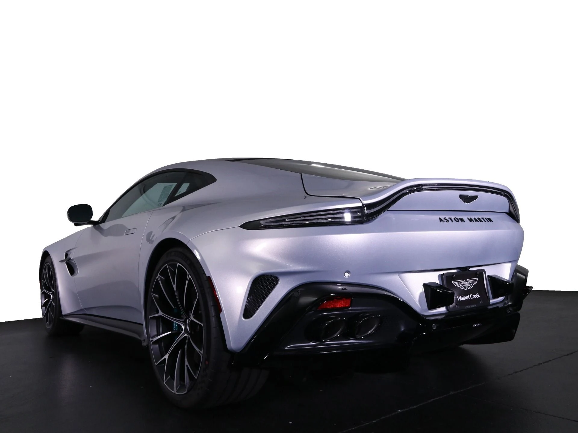 mph007_4179081120_New_2025_Aston_Martin_Vantage_1758482523_f2026f23a1