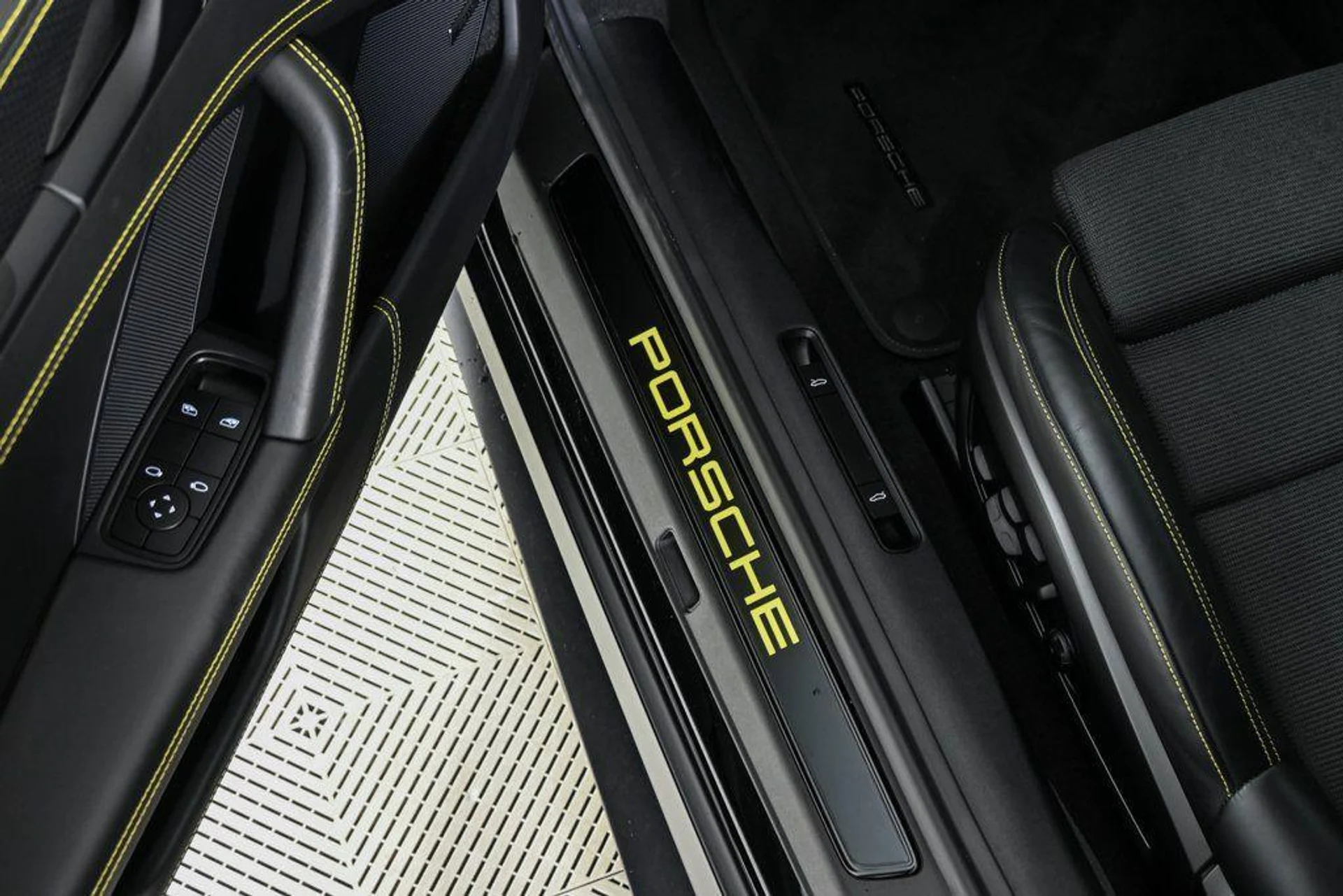 mph007_4179189331_0_U6_LU_6b_O0v_U_Zotkvl_P3po19_8_ffaa8b325d