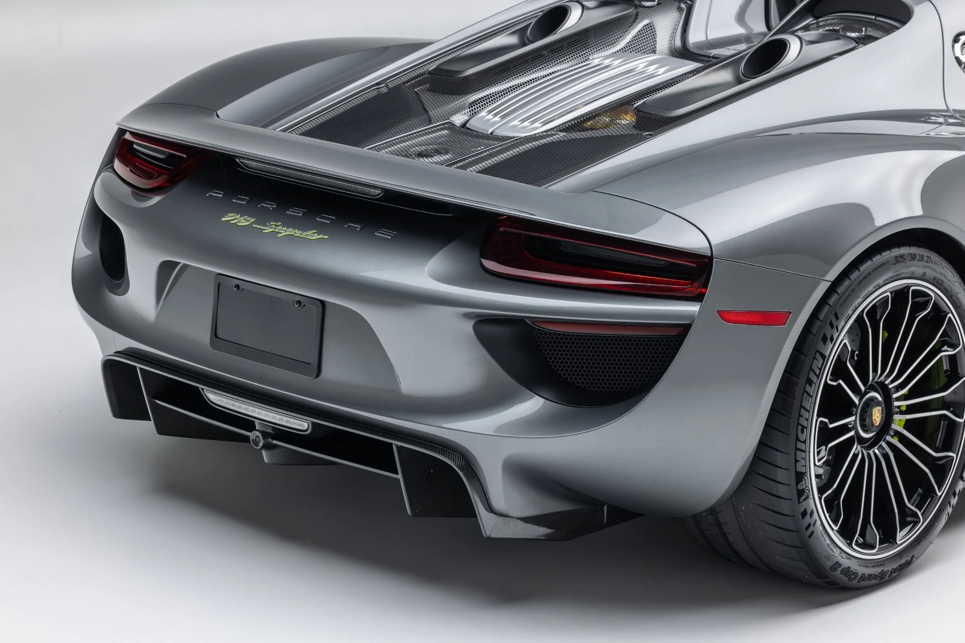 mph007_4180091641_13429_p8_l_aa0f77b566