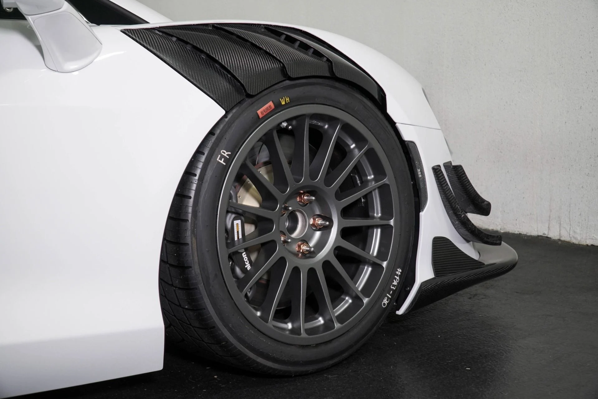 mph007_4182386898_Used_2023_Mc_Laren_Artura_Trophy_EVO_1775707442_816459d169