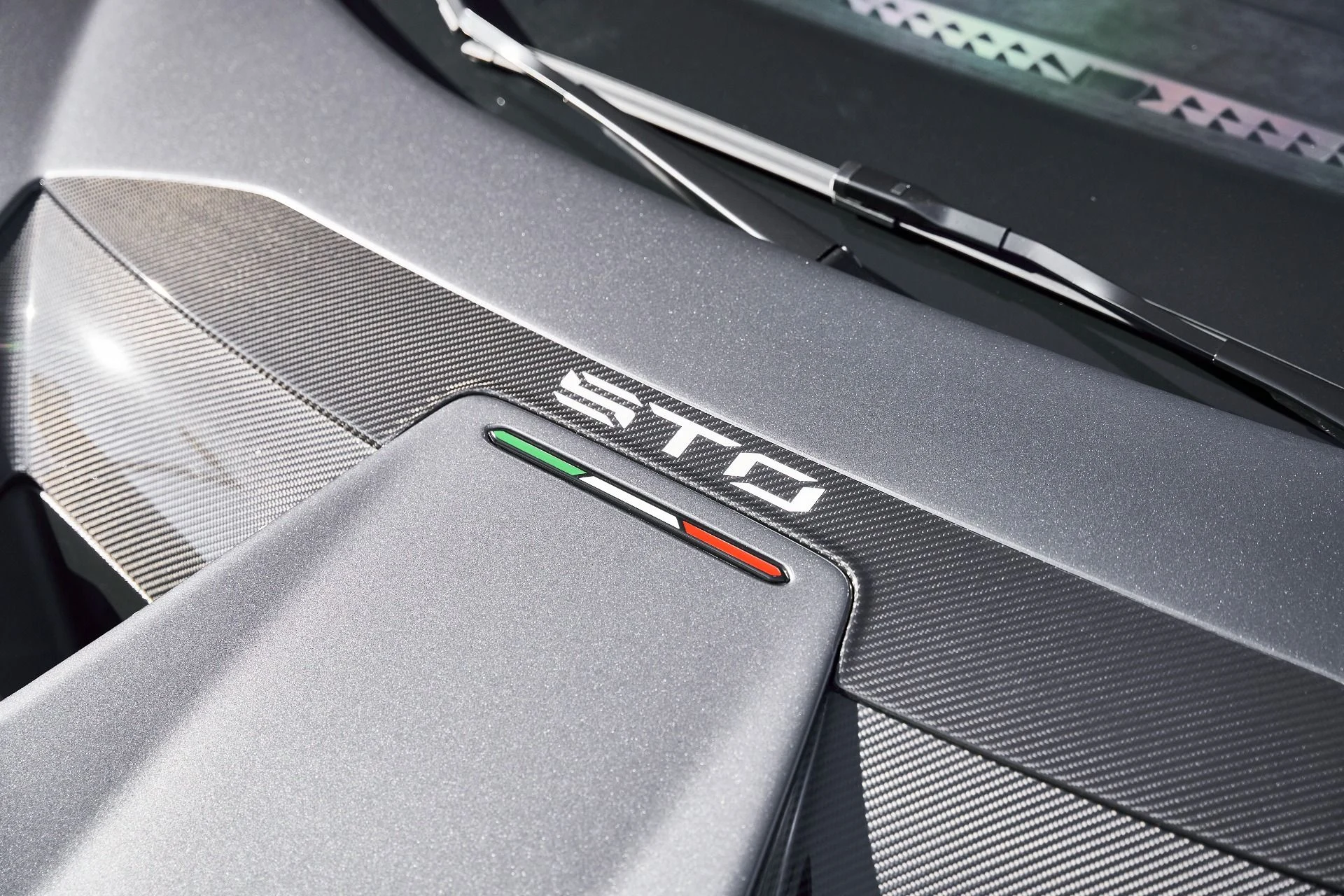 mph007_4194842216_Used_2023_Lamborghini_Huracan_STO_Base_1771381262_f9200c125e