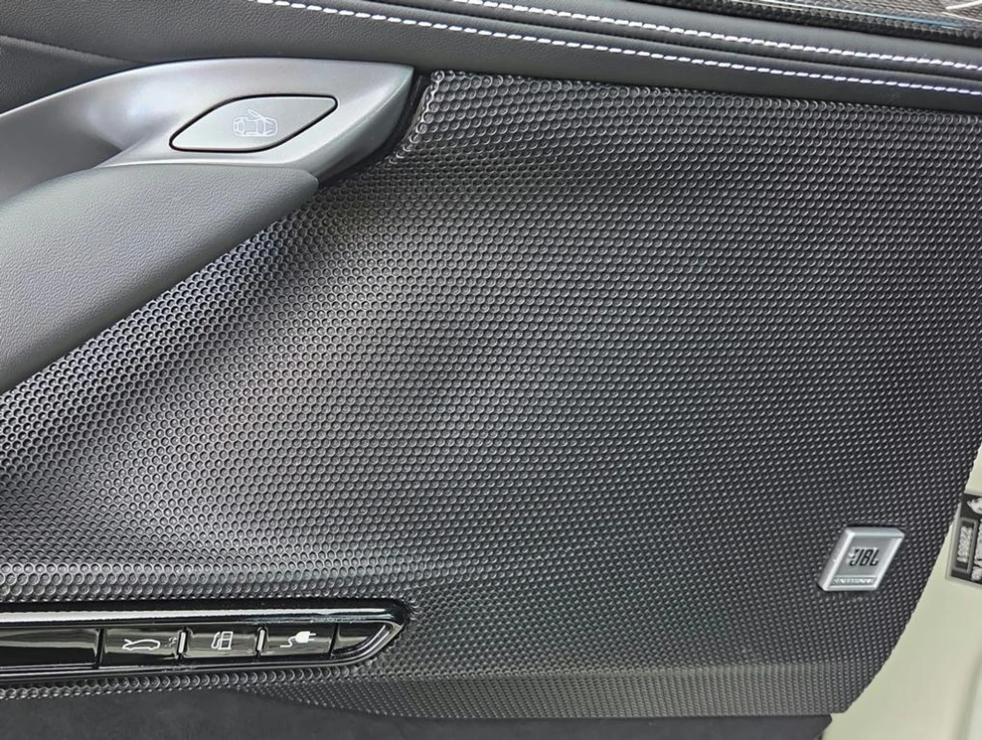 mph007_4197042839_a_Hac_Sq_F4_UO_74zw_ATU_9dwyyv_Uf_Qk_64f1bcb1bd