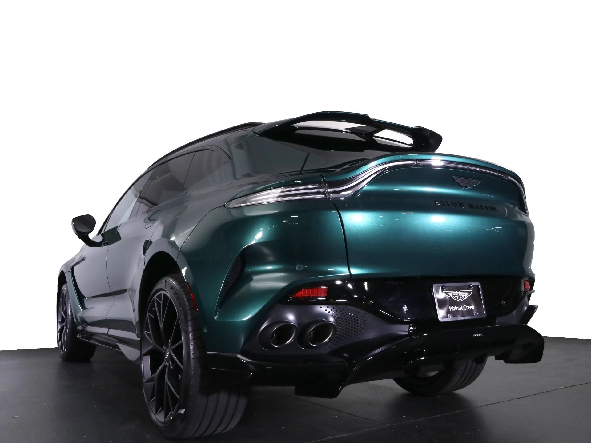mph007_4203846987_New_2025_Aston_Martin_DBX_707_1758482676_8b8094b450