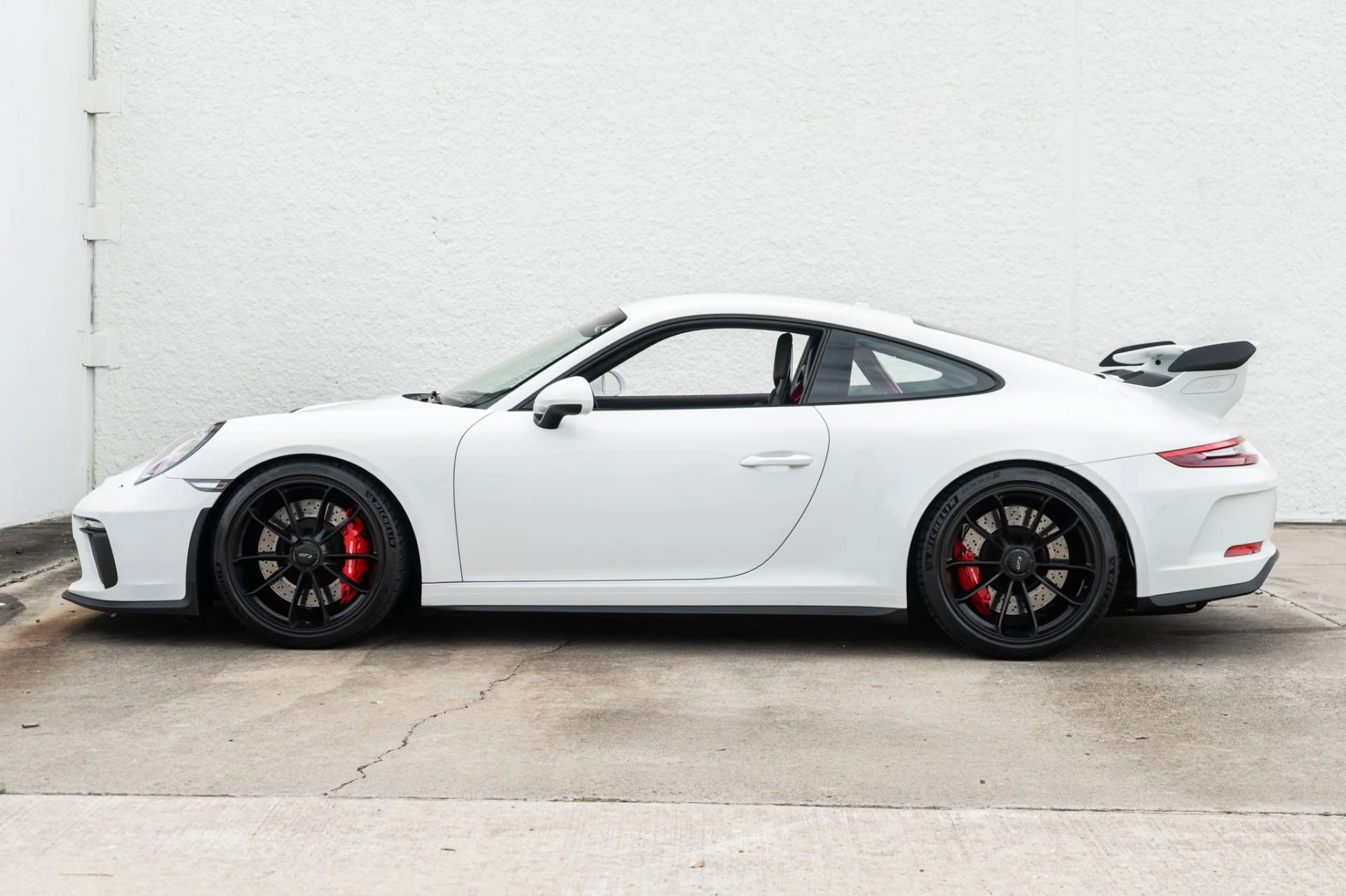 mph007_4203933097_Used_2018_Porsche_911_GT_3_1780955665_5965a9fbdc