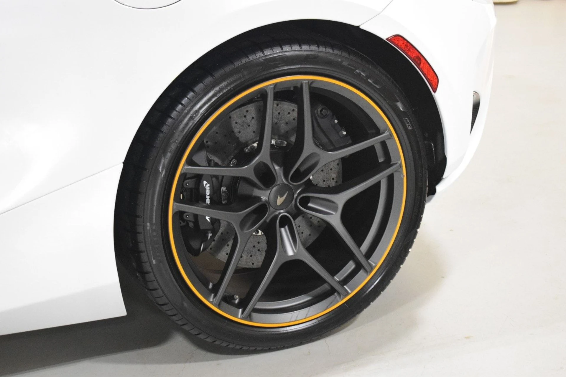 mph007_421092267_f0b5b3eafcb20cb749fb95df1973eefcx_1c76ac539b