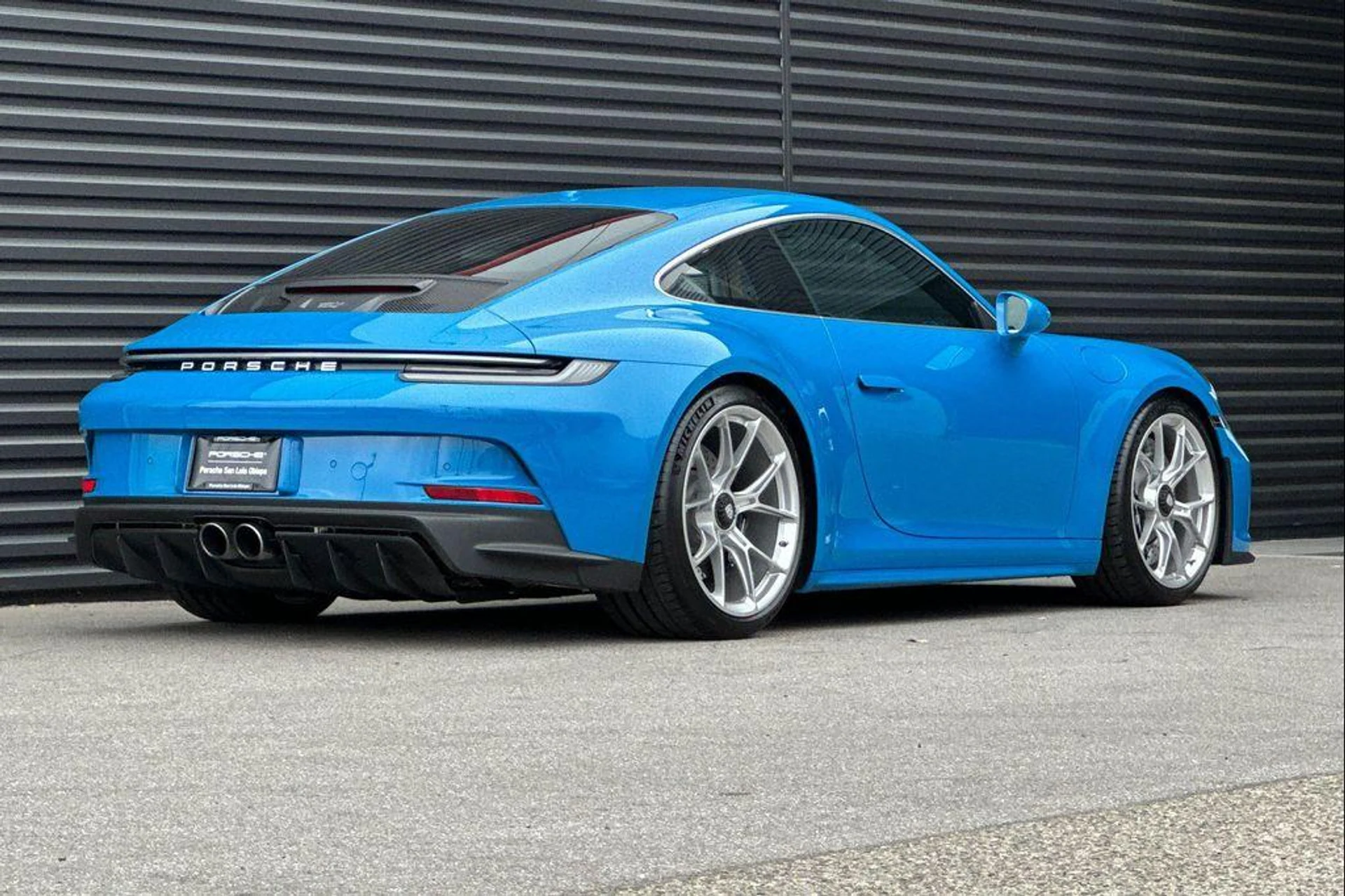 mph007_4223504927_4t2_P_Kf_RH_v06_Bg_X27_RTRK_p_K2lg_3342f497d5