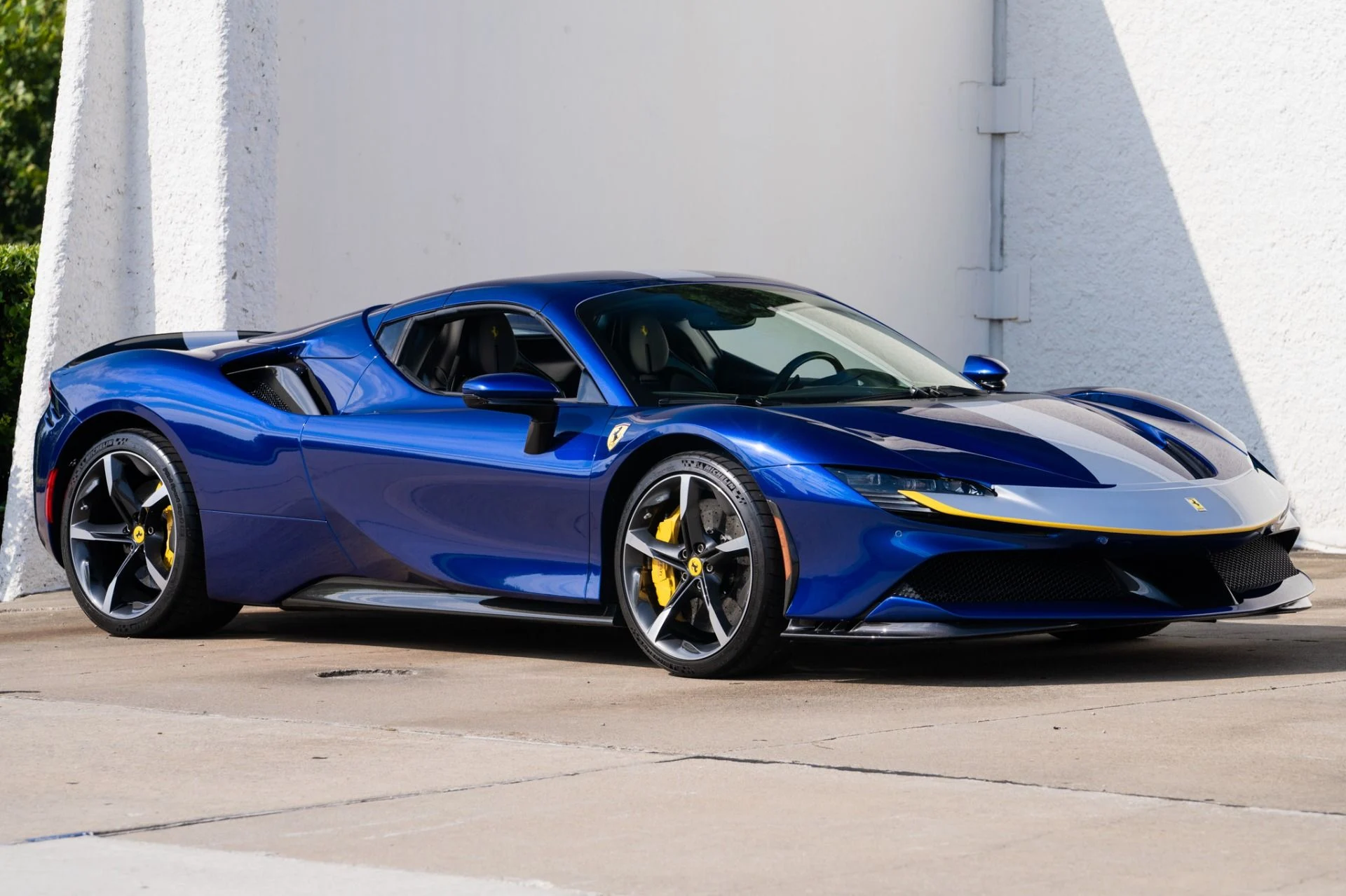 mph007_4225546405_Used_2022_Ferrari_SF_90_Spider_Assetto_Fiorano_1757958945_06cc239837