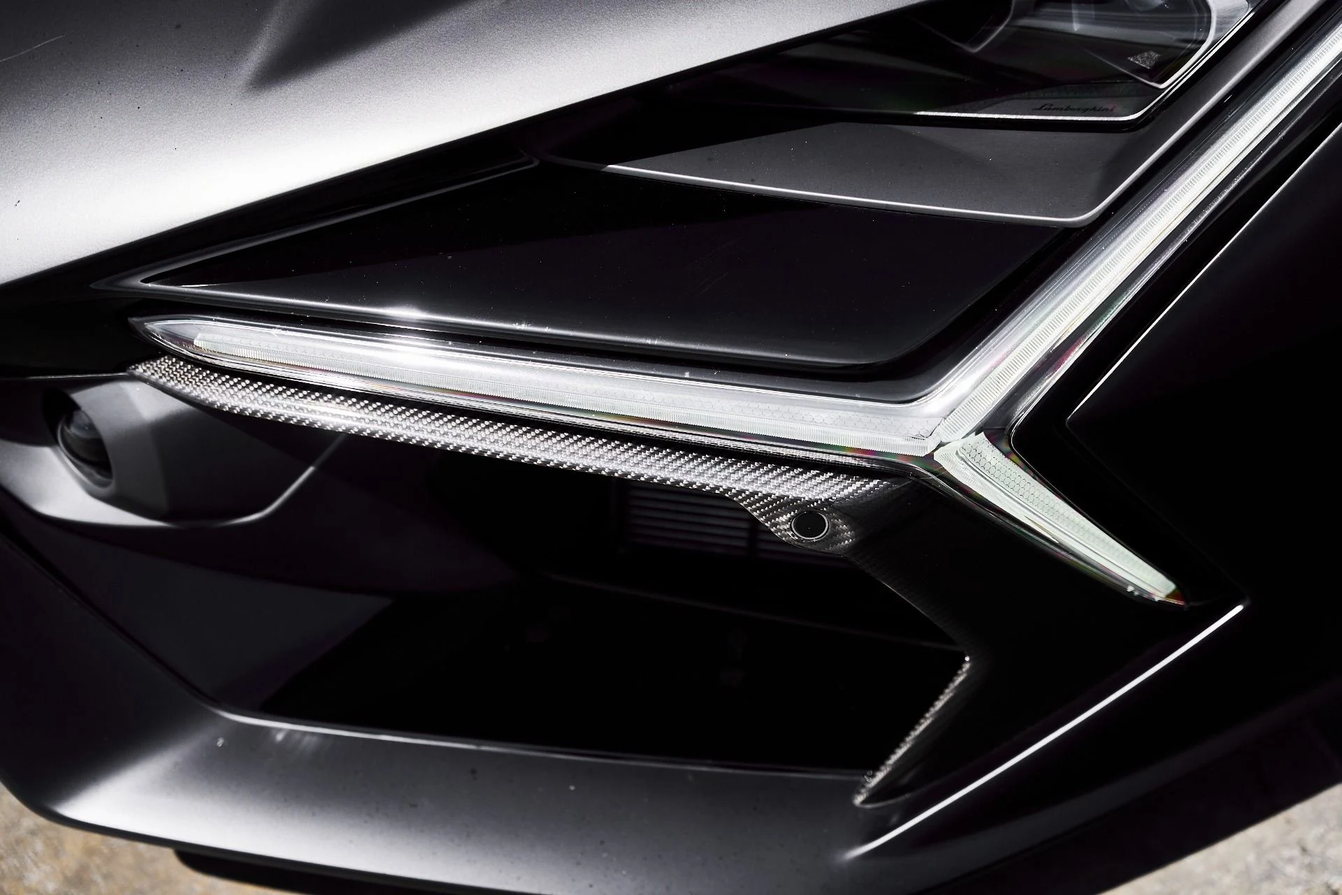 mph007_4253509879_Used_2025_Lamborghini_Revuelto_Base_1774300512_c152c70e0b