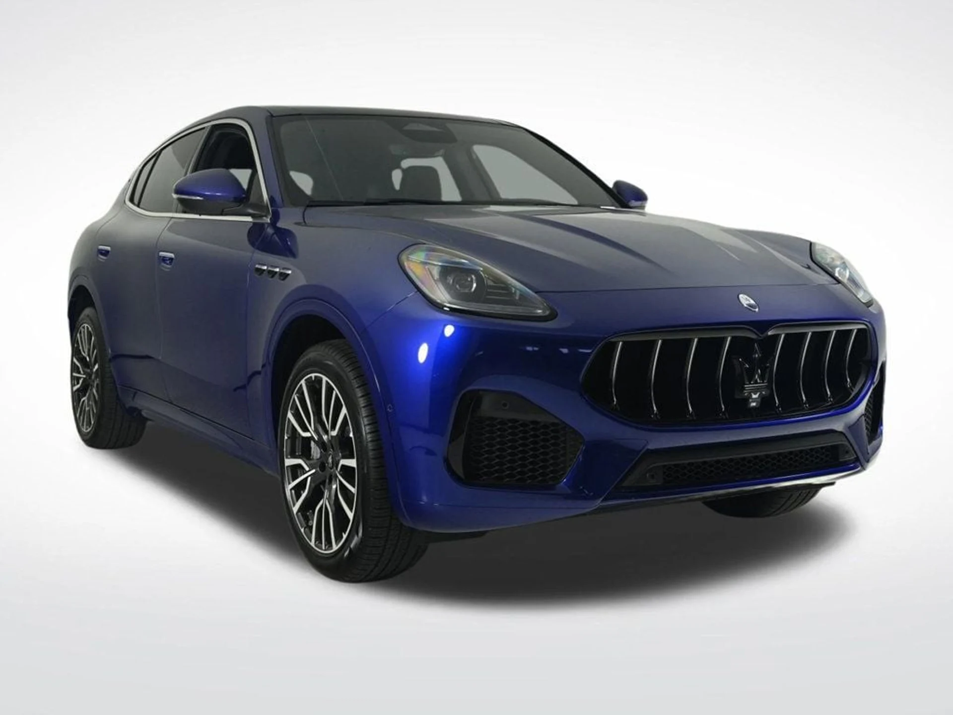 mph007_4259506131_new_2025_maserati_grecale_awd_11350_22905023_7_1024_617b445d00