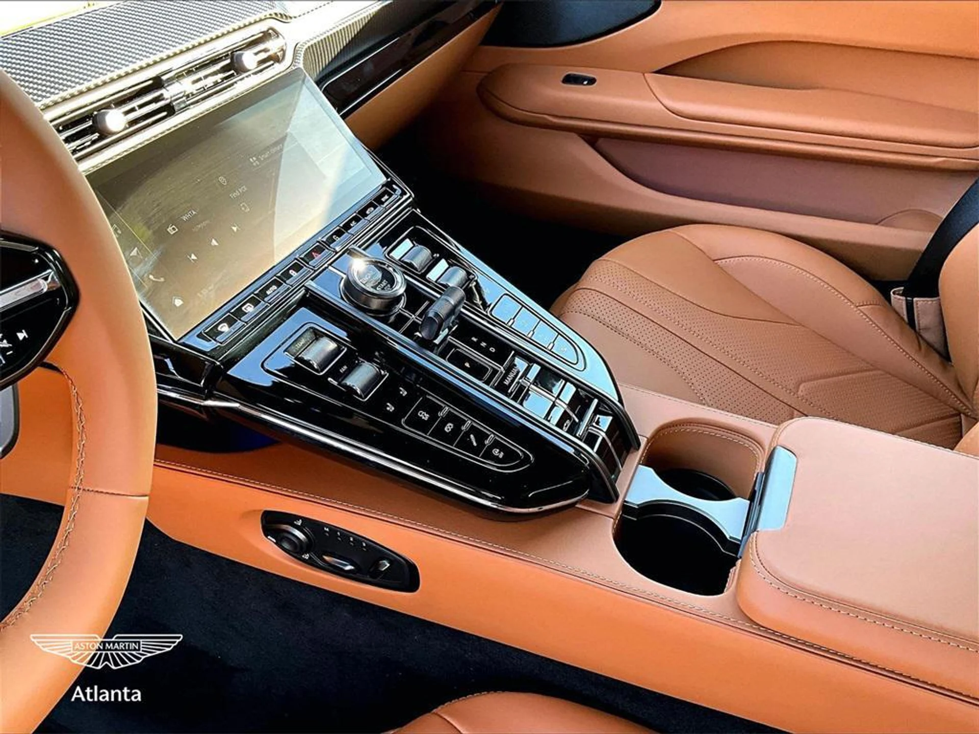 mph007_4263441973_DQ_Ln_ZVN_Spl_Ujoj1iv_Ks9a1mg8r_M_666efe0a8c