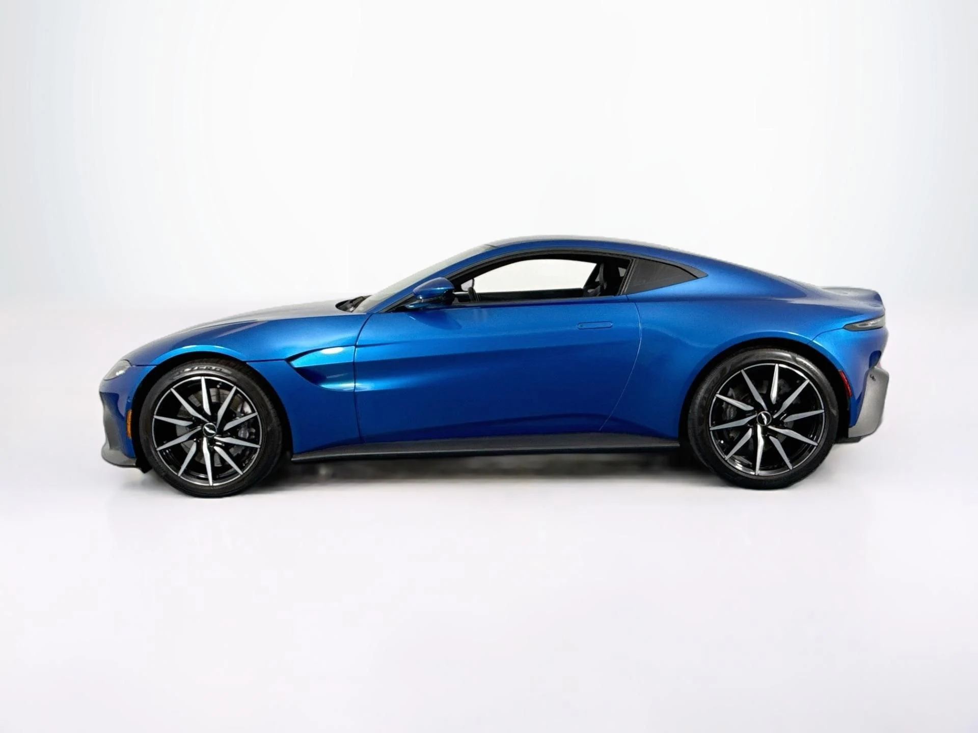 mph007_4265558343_Used_2020_Aston_Martin_Vantage_1791218617_72cc896448