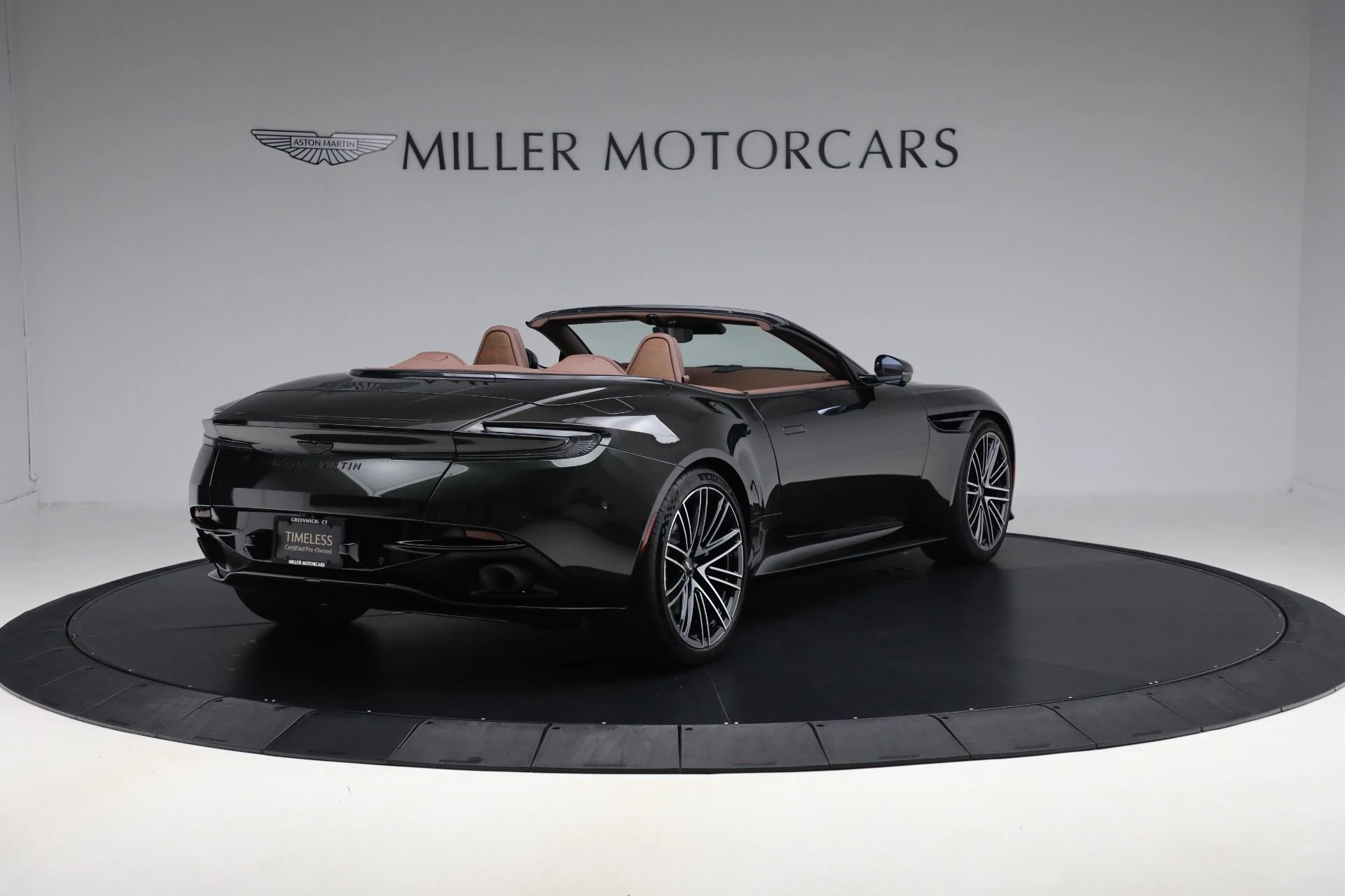 mph007_426974835_Used_2024_Aston_Martin_DB_12_Volante_c9459f8c99