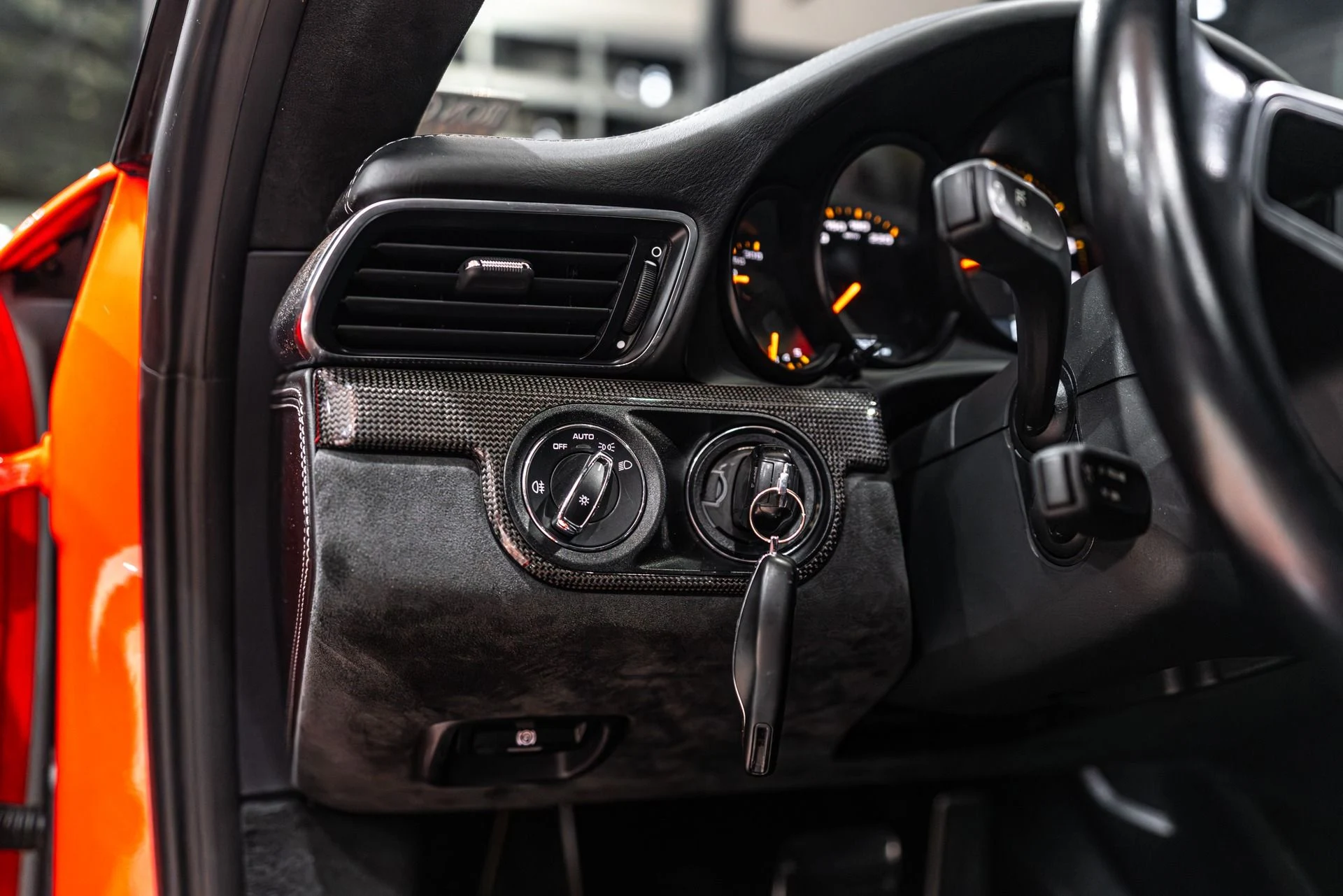 mph007_4272206801_13130_p8_l_42e6bbf051