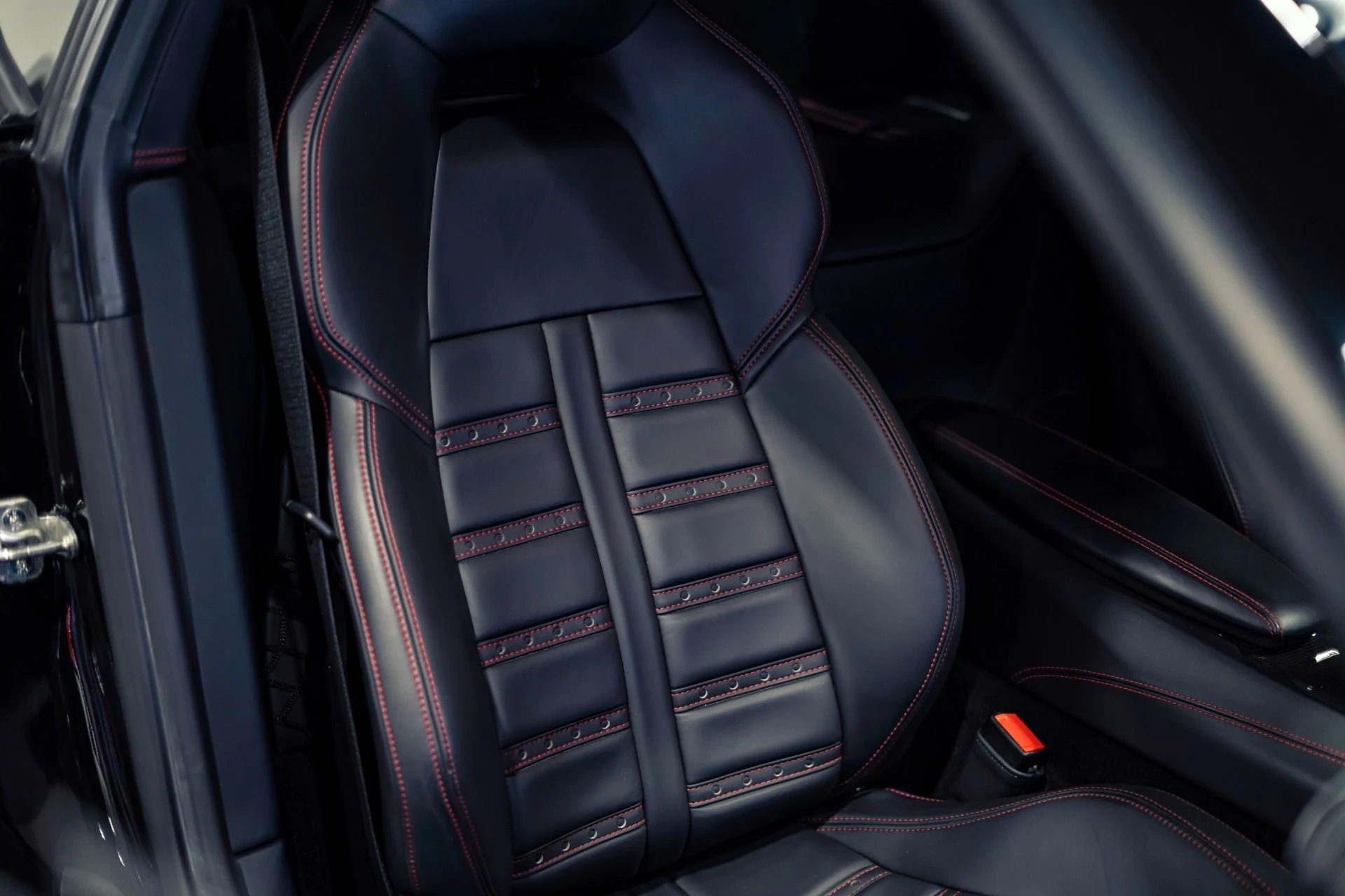 mph007_4284148153_Used_2014_Ferrari_F12berlinetta_Daytona_Seats_1780283573_5cd9fcafeb